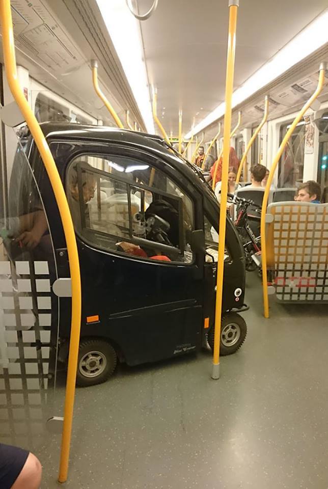 Забавни кадри от метрото