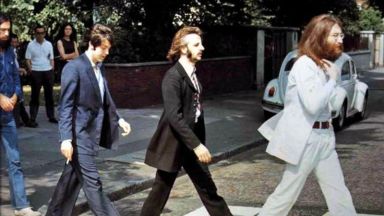 Зад кулисите на знаменитата фотосесия на The Beatles за албума Abbey Road