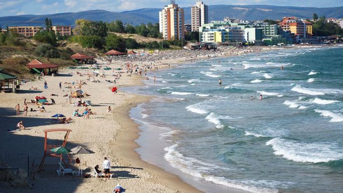 Фирма “Палм Инвест“ е одобрена от правителството за концесионер на плаж “Бургас - север“