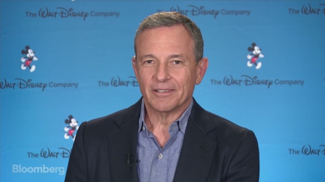 След Франция, и Холивуд тръгна на поход срещу Netflix