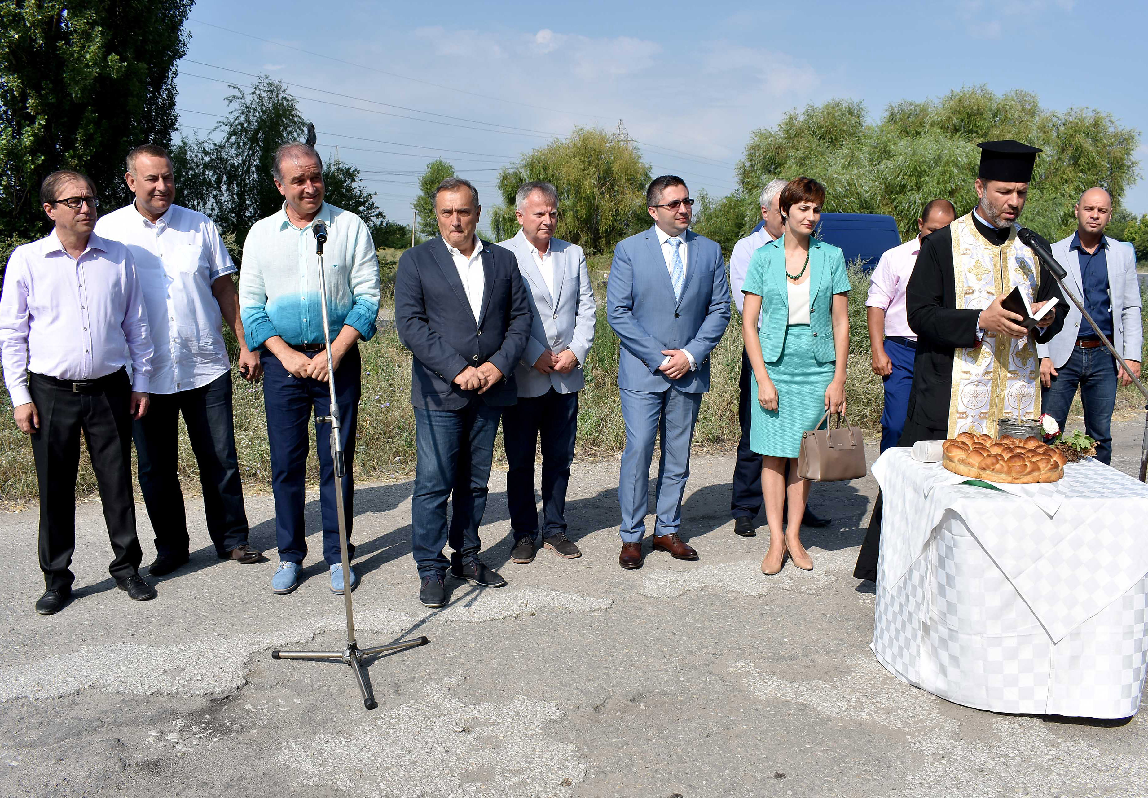 Министърът на регионалното развитие Николай Нанков даде старт на реконструкцията и ремонта на път II-86 Пловдив-Асеновград