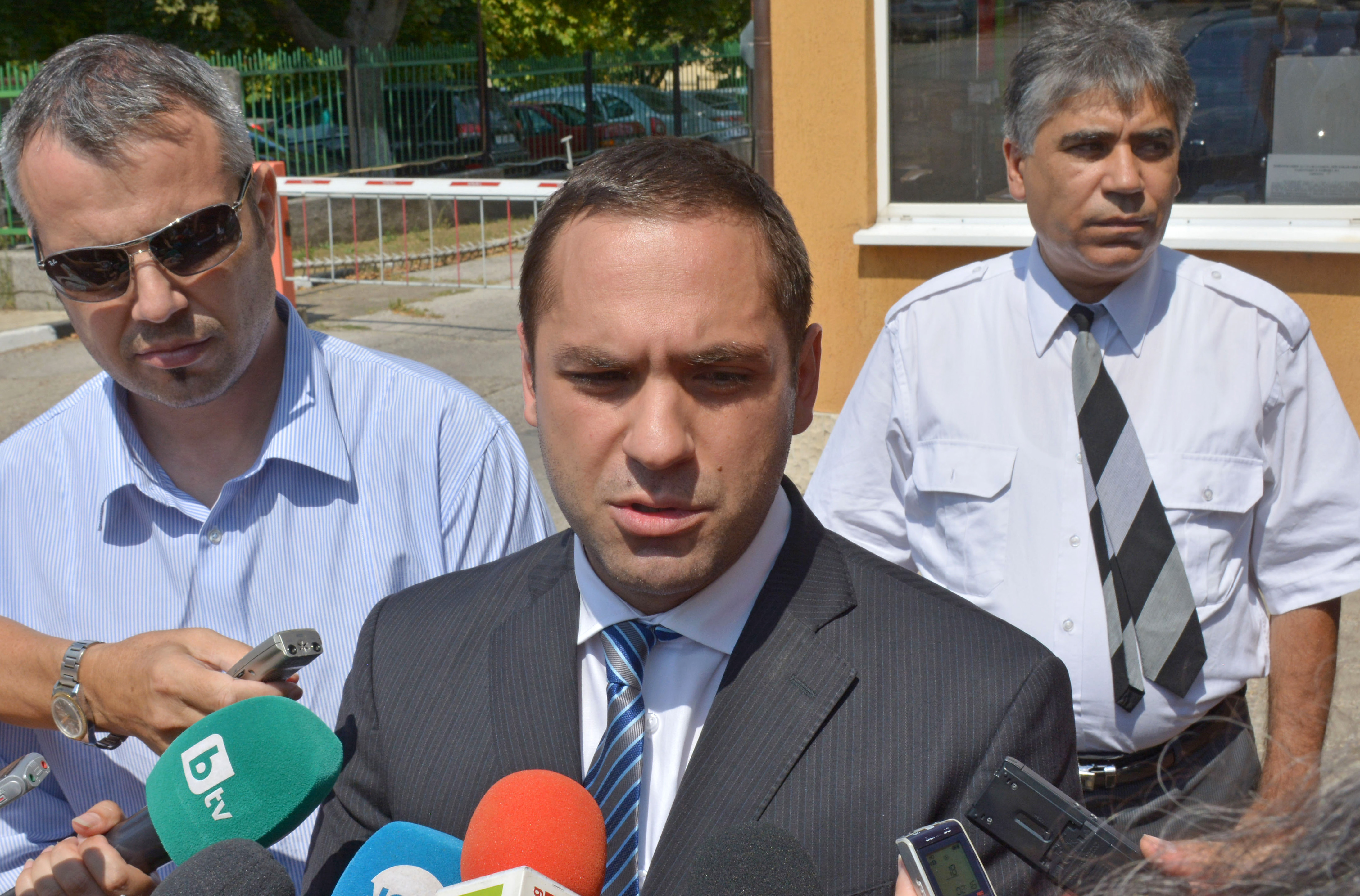 ”Да, България” иска оставката на министъра заради ”Дунарит”
