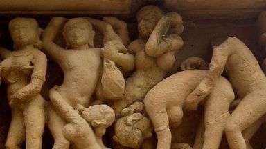 Шокиращите еротични скулптури на Кхаджурахо