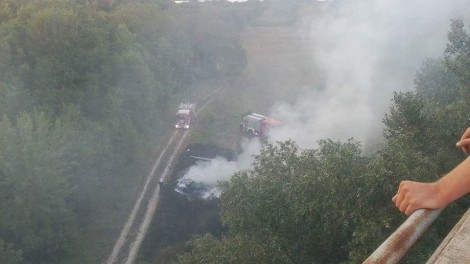 Аудито се е запалило след полета от моста