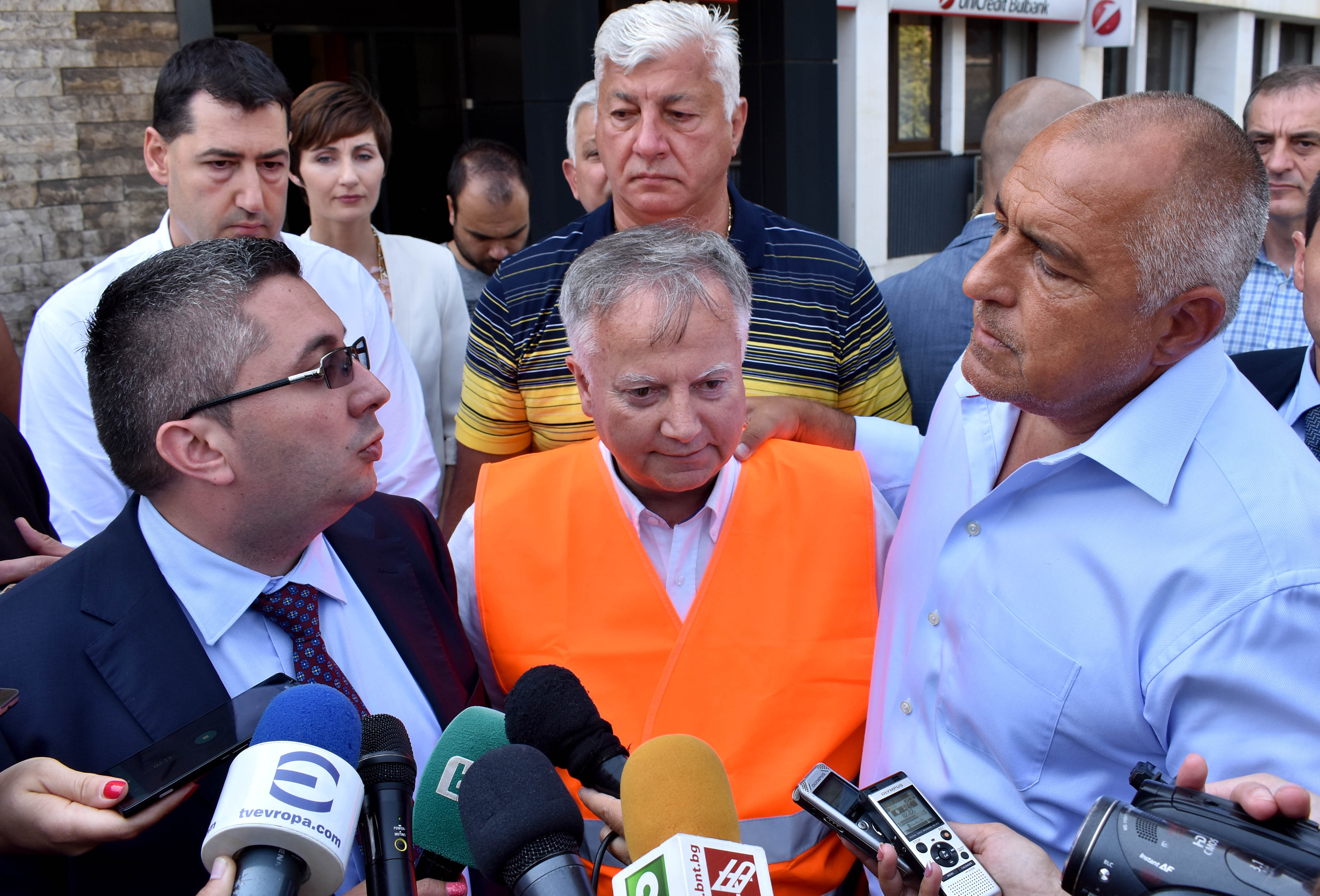 Премиерът Бойко Борисов инспектира реконструкцията на новия път по трасето Пловдив-Асеновград