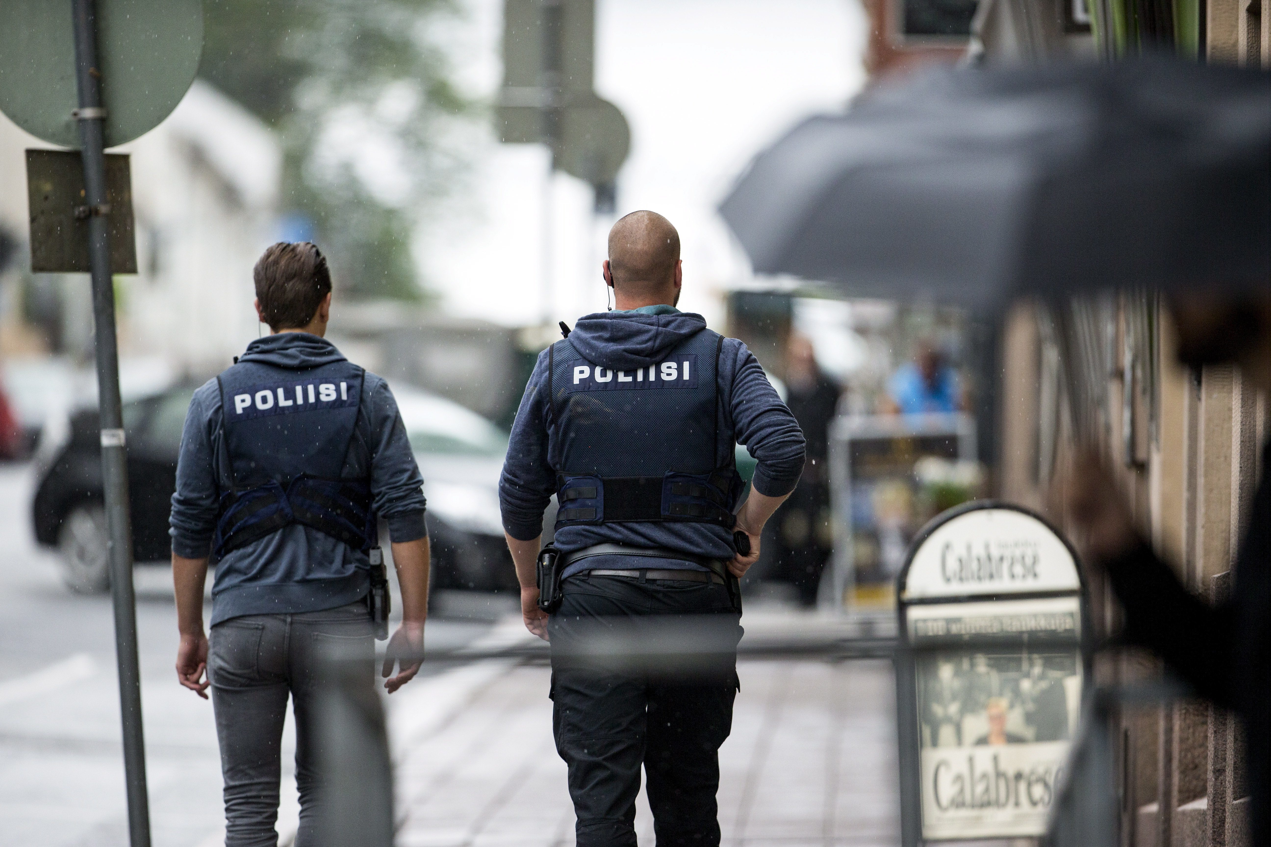 Атака и във Финландия: Мъж намушка минувачи, 2-ма починаха