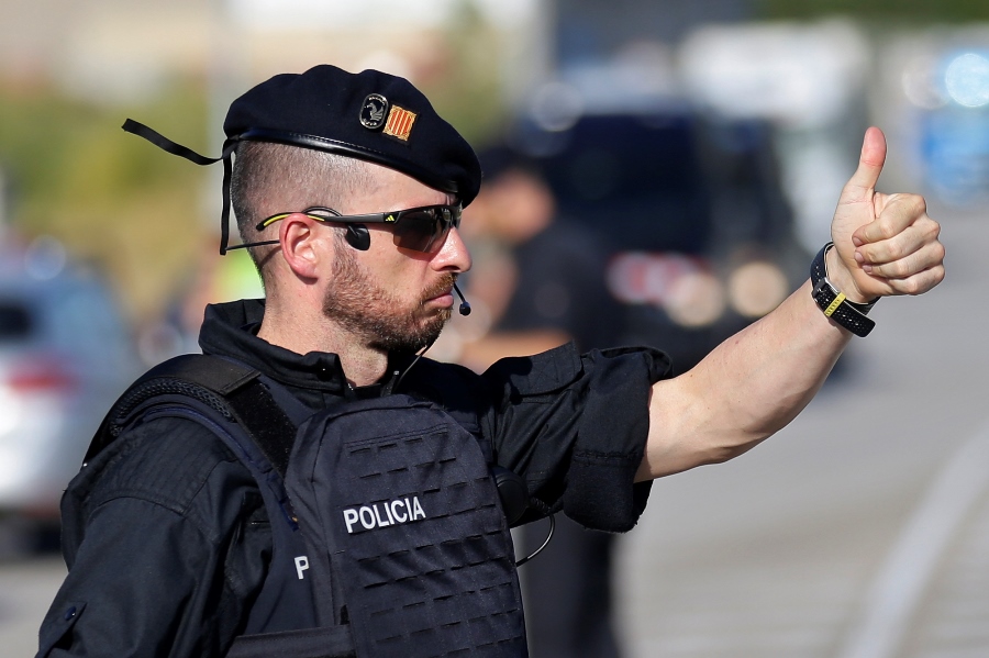 Полицията потвърди, че e застрелян Юнес Абуякуб - терористът от Барселона