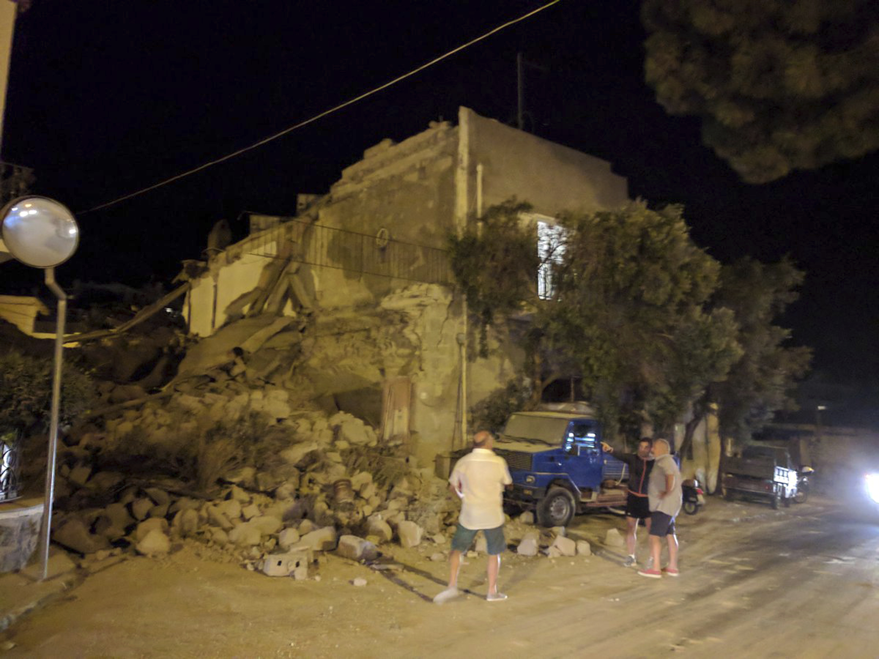 Земетресение разлюля италиански остров, има жертви