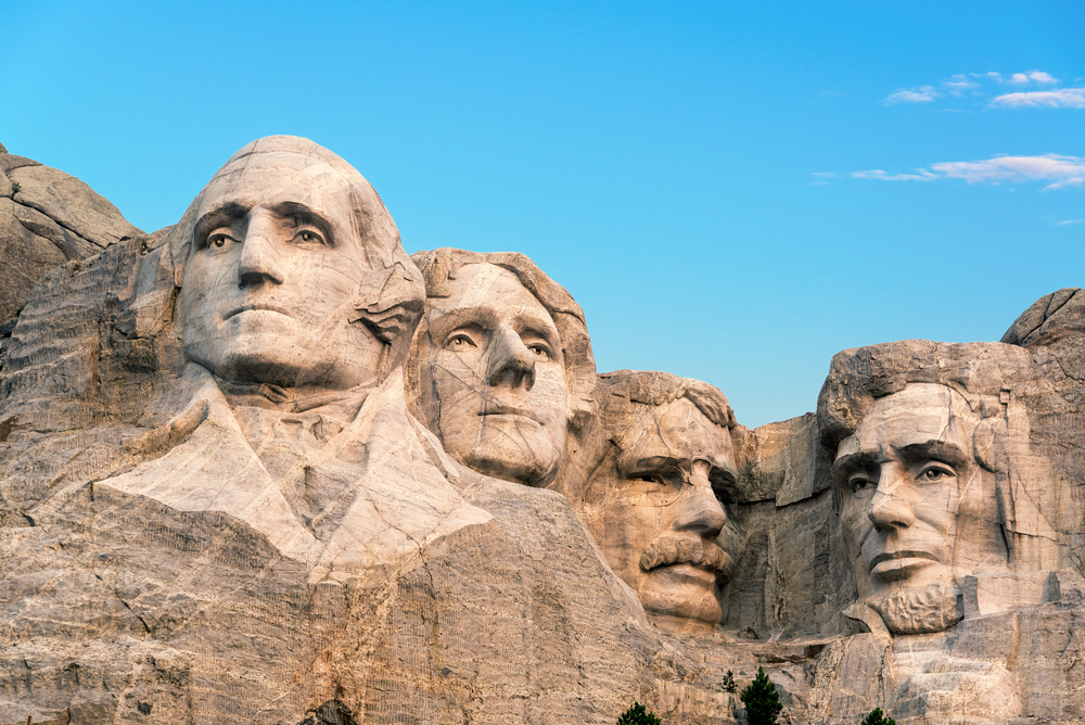 Борбата с паметниците може да настигне и Четиримата президенти в Рушмор