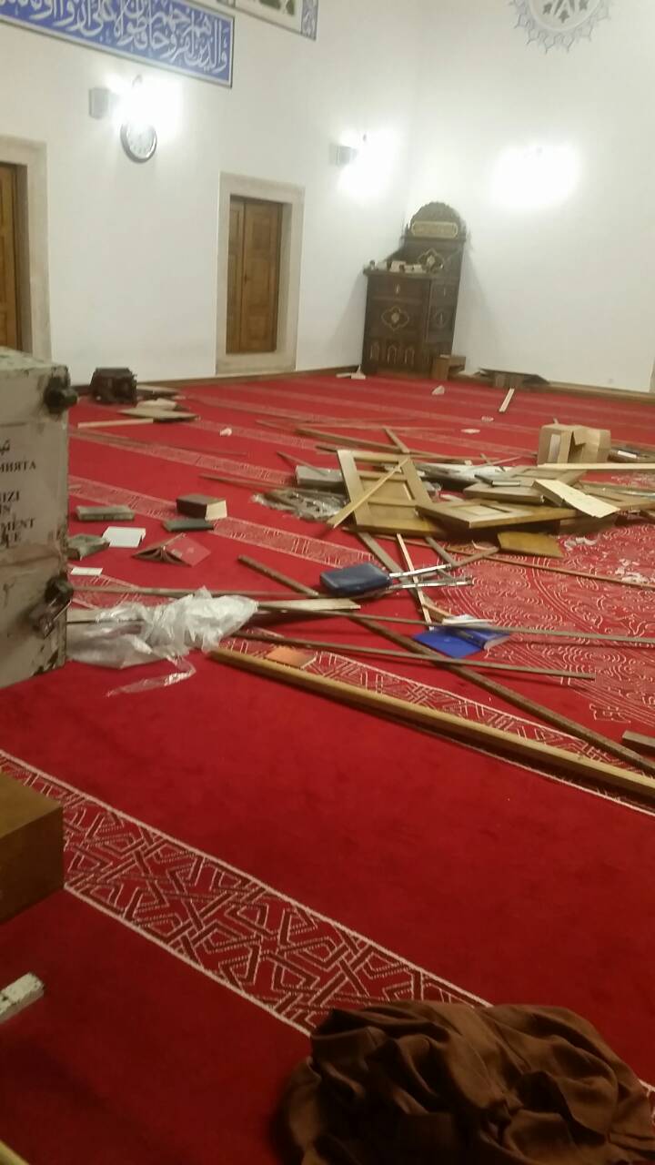 Унищожени са религиозни книги в Софийската джамия