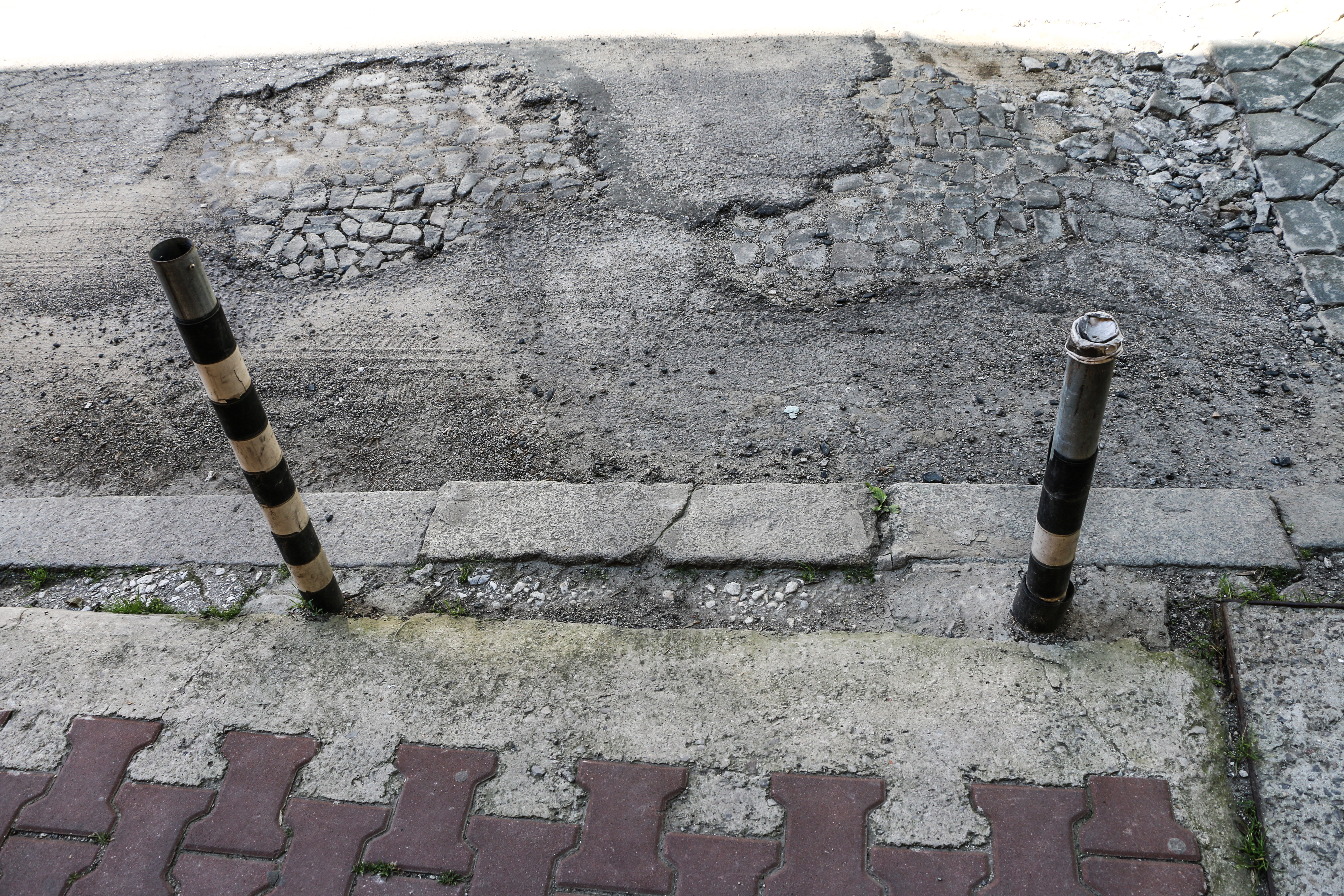 Диригентка пострада и призова за ремонт на столични тротоари