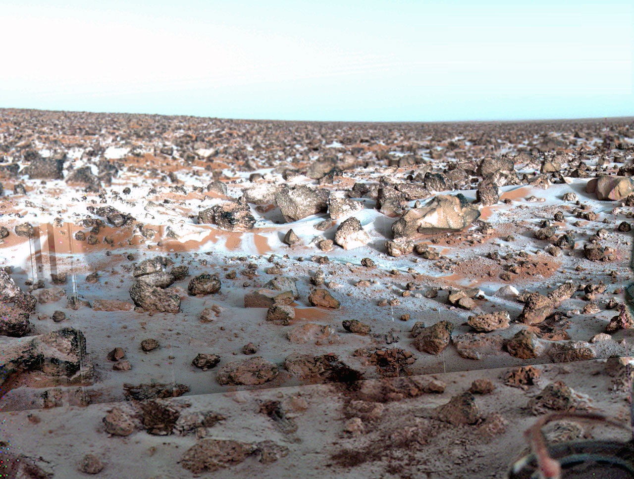 Снежни бури бушуват на Марс