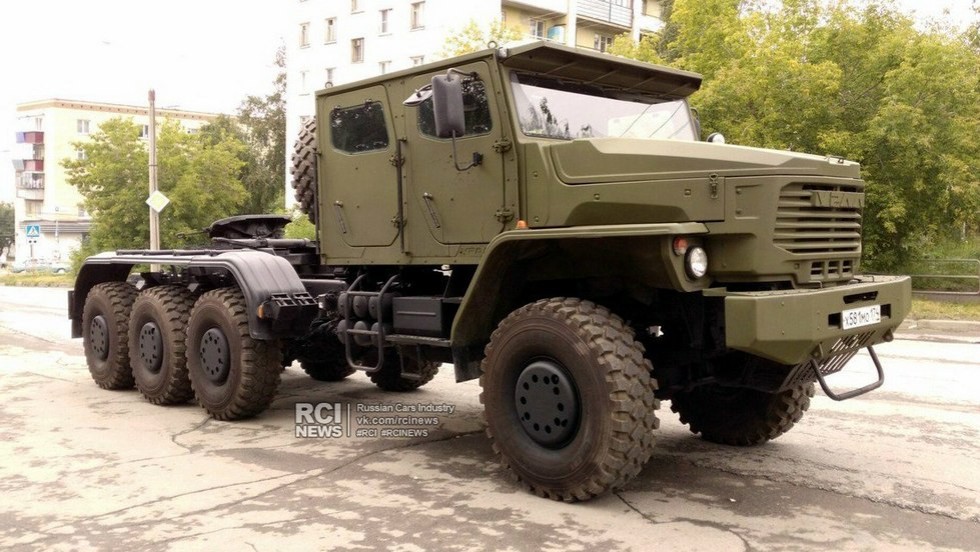 Русия показа новия си ”танковоз” (снимки)