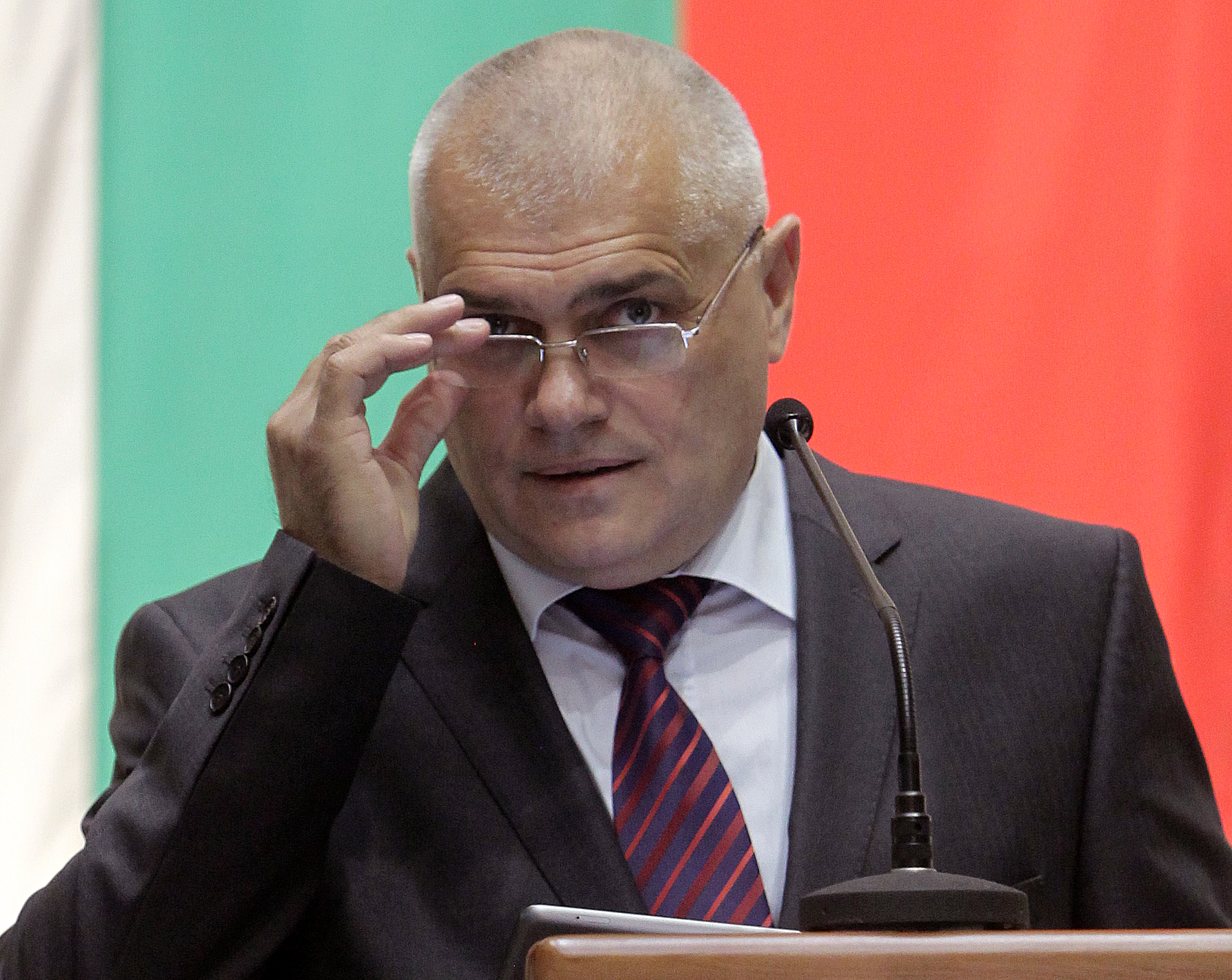 До края на деня ще бъде отворен пътят Бургас-Средец, съобщи министър Валентин Радев