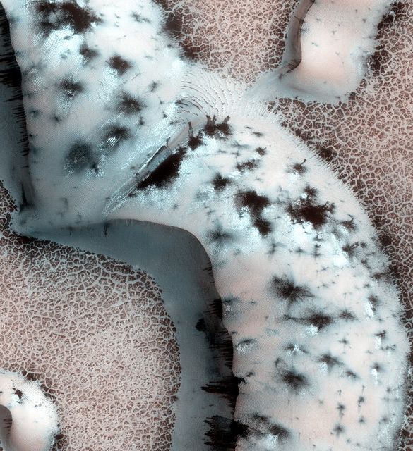 Дюните на Марс през зимата