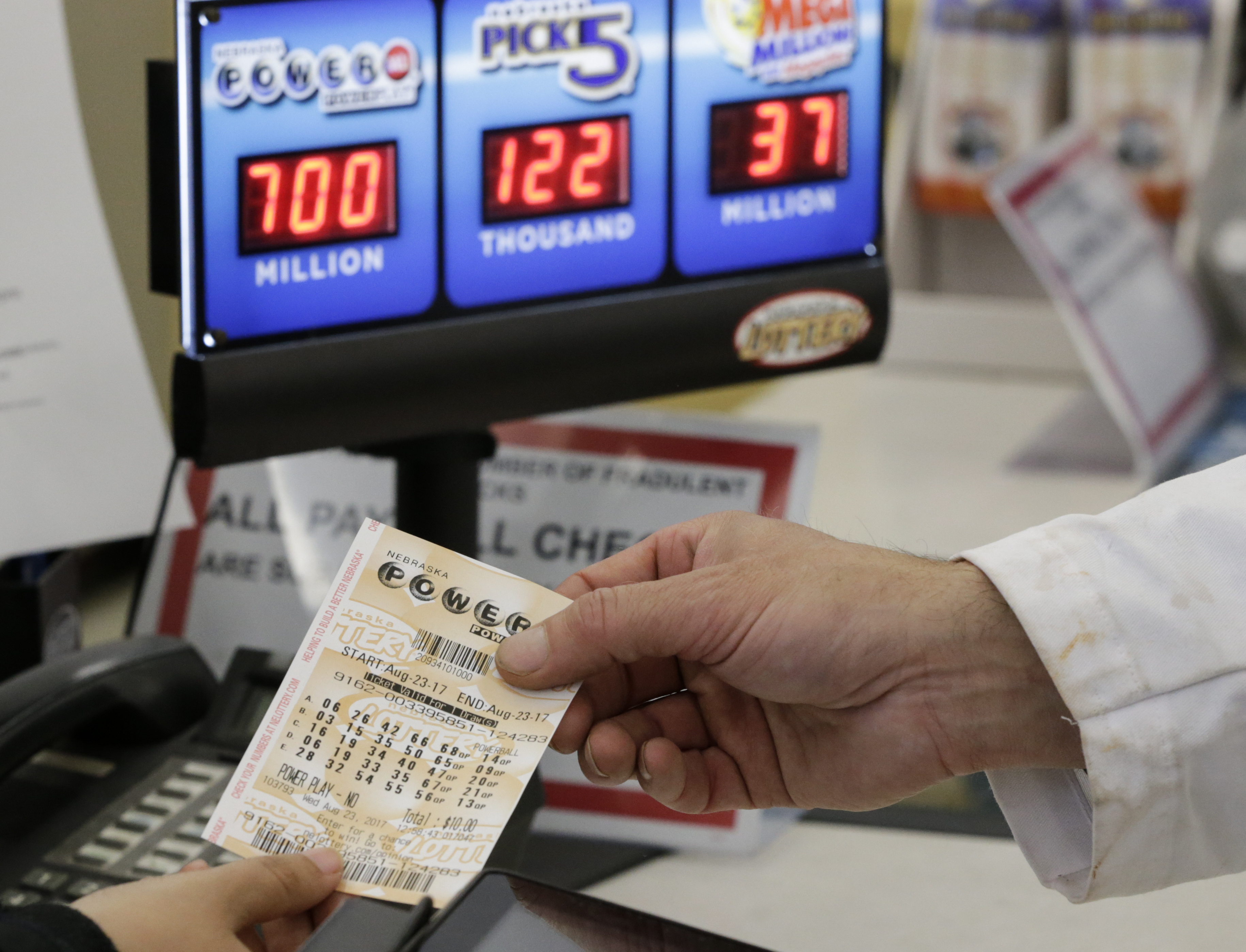 Падна джакпот от $457 млн. в лотария