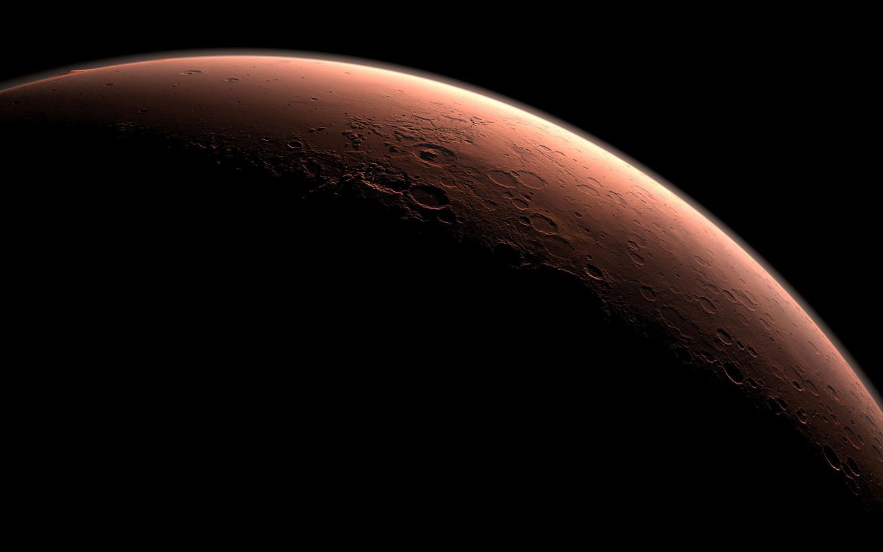 Кратерът Гейл на Марс (ще го познаете по планината в центъра му)