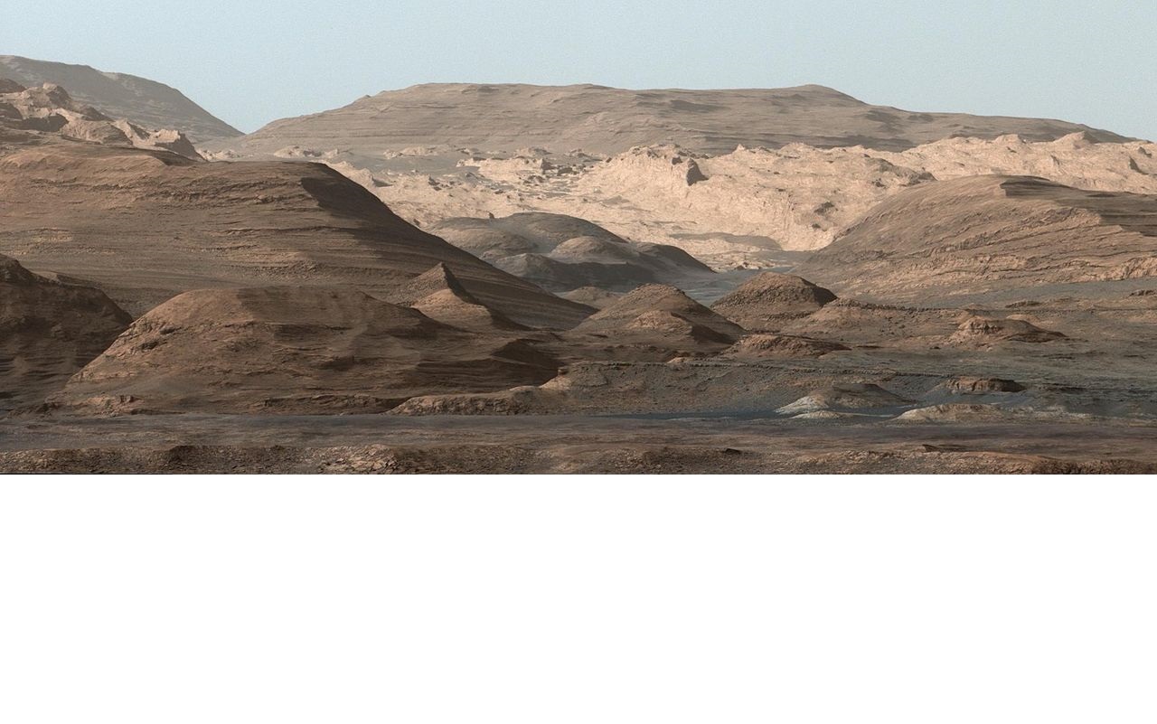 Панорама от кратерът Гейл на Марс