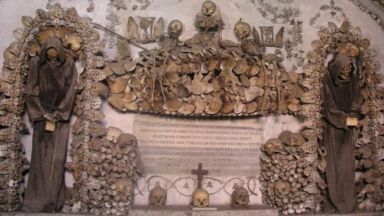 Църква от човешки кости в Рим   