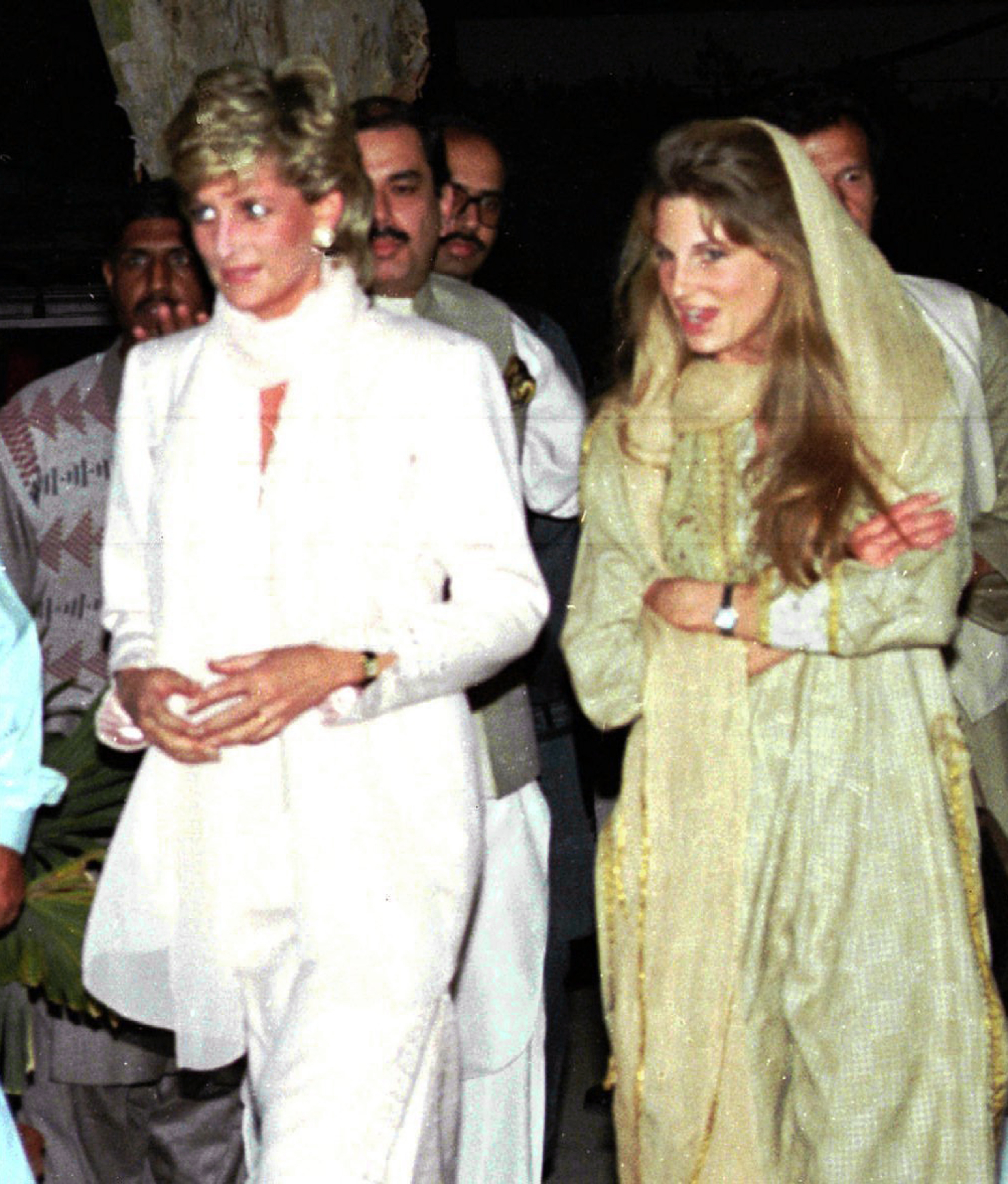 Принцеса Даяна и Джемима Кан в Пакистан (1996)