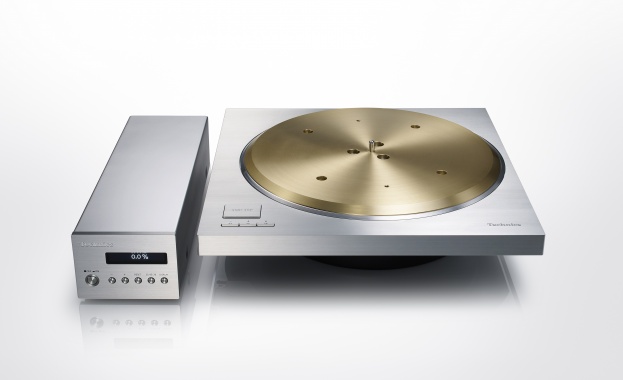 Technics обяви разработването на Reference Class грамофон с директно задвижване