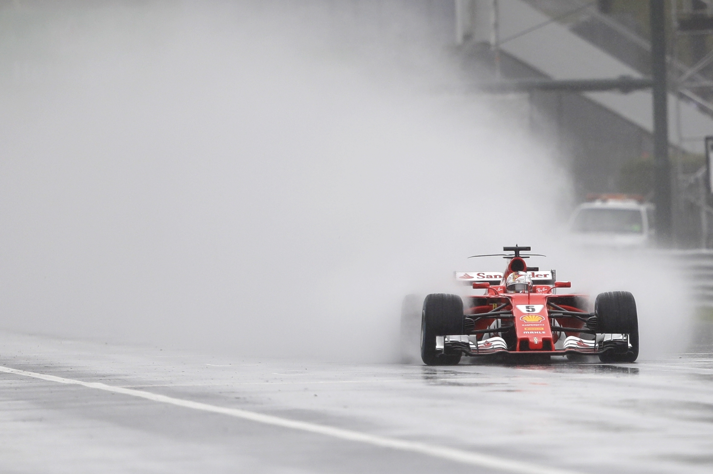 Босът на ”Ферари” още вярва, че титлата във Формула 1 може да бъде спечелена