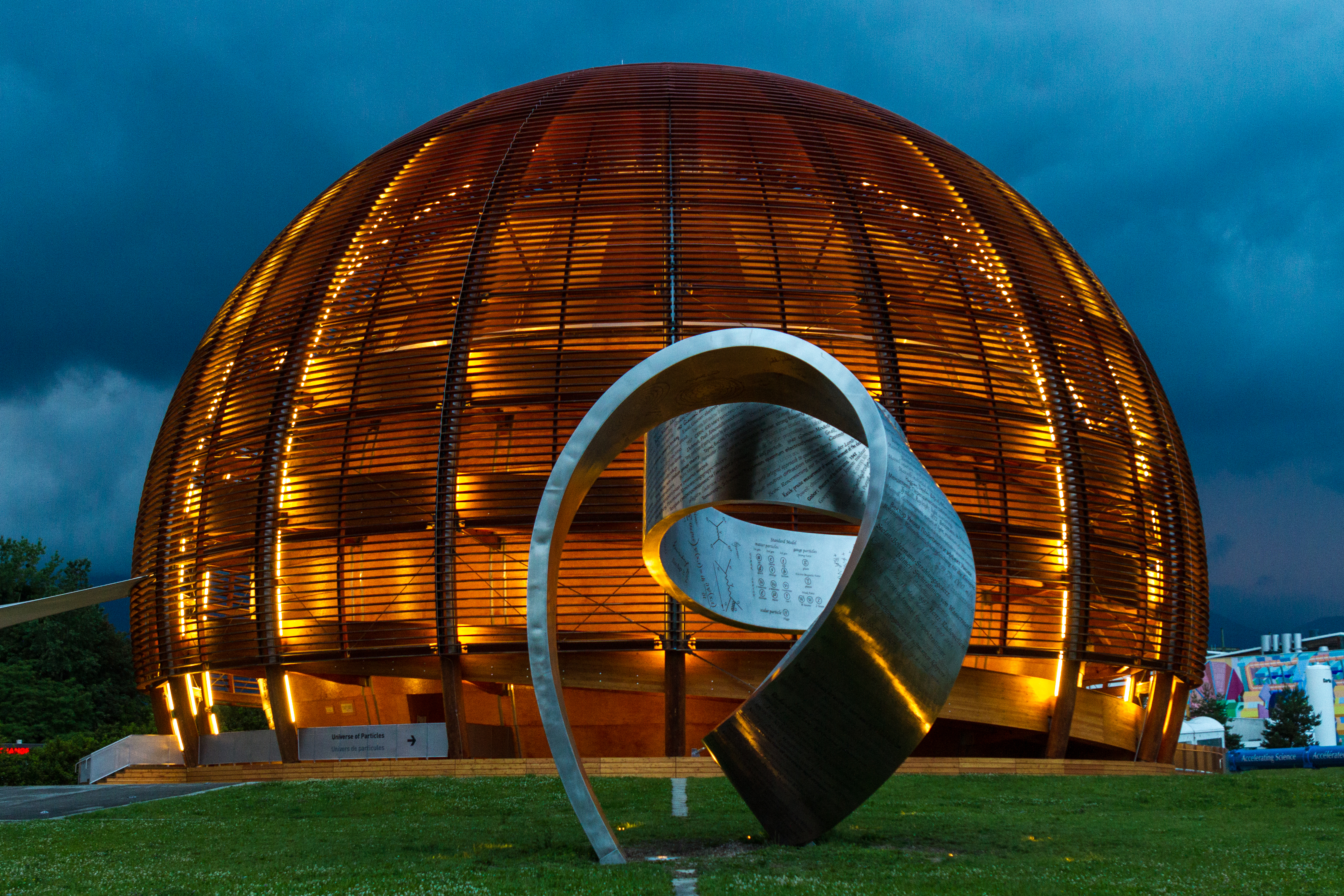 Глобусът на науката и иновациите в ЦЕРН