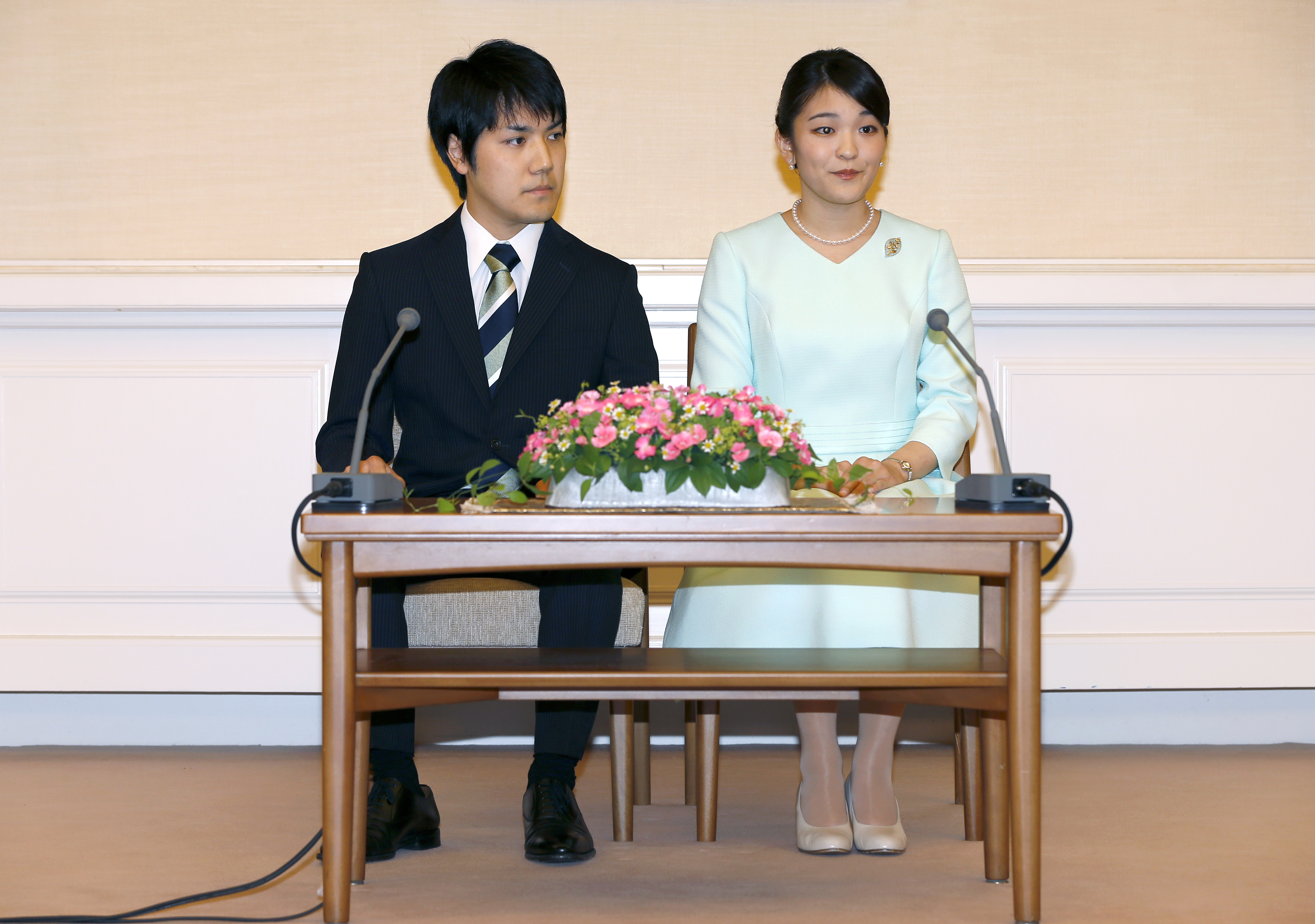 Принцеса Мако и Кей Комуро потвърдиха годежа си на пресконференция