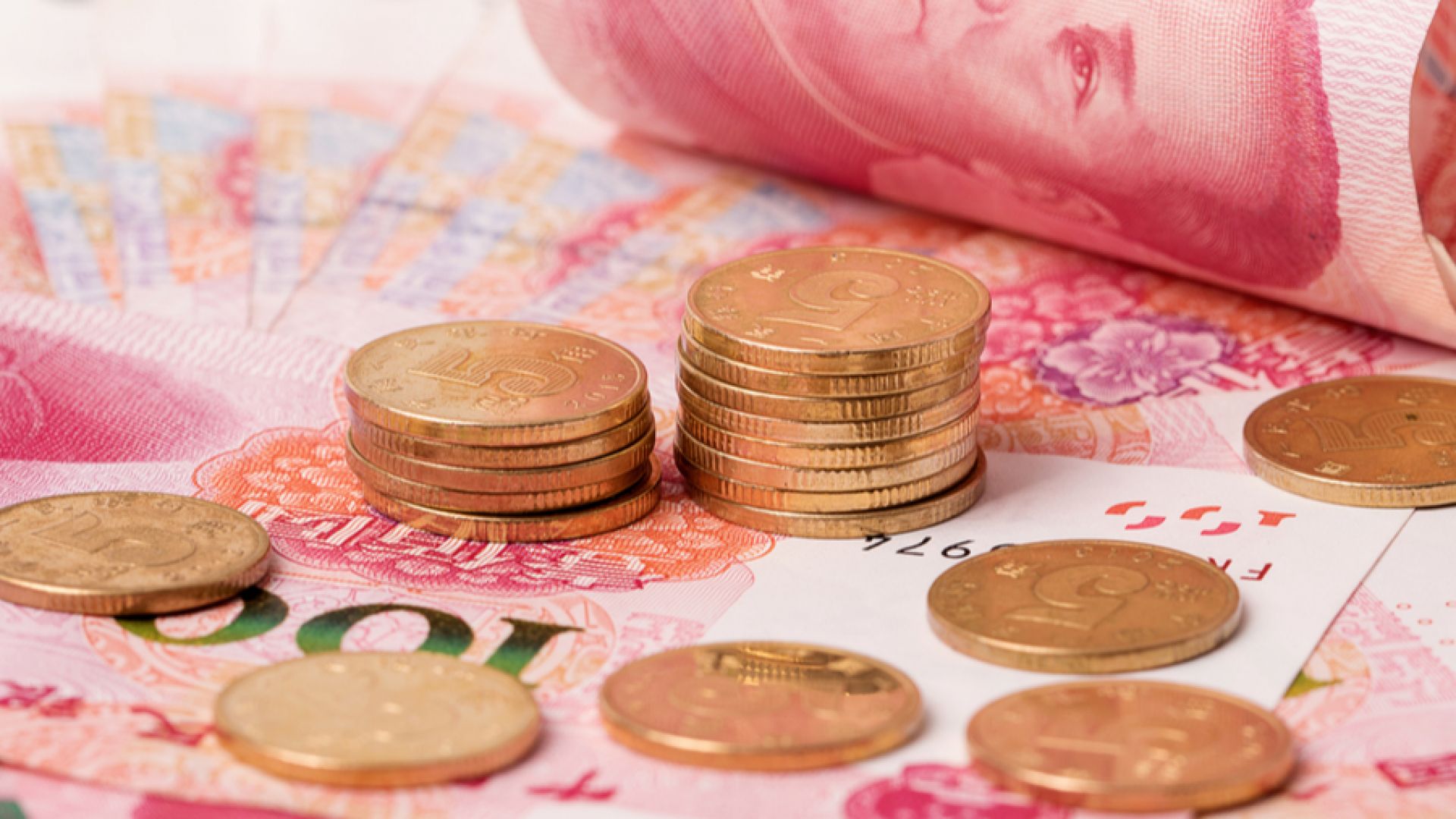Китай намалява данъци за да стимулира икономиката