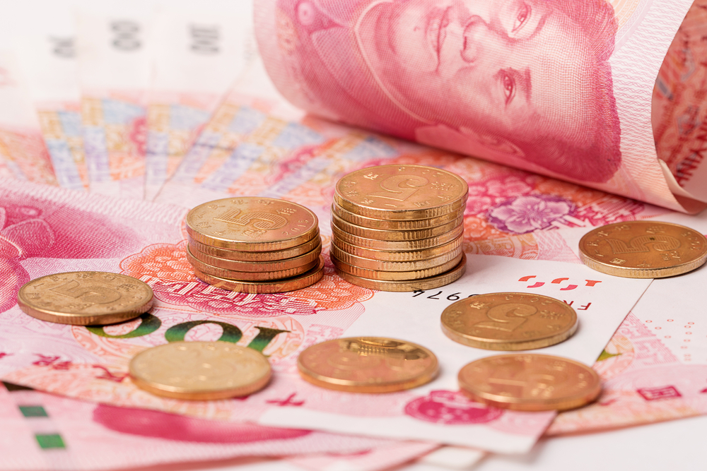 На спотовия вътрешен пазар юанът закри сесията с курс от 7,0875 юана за долар или с 0,34 на сто надолу