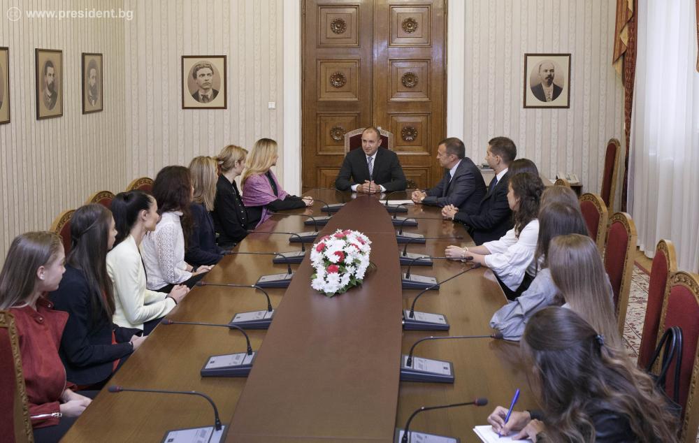 Президентът Румен Радев поздрави гимнастичките ни