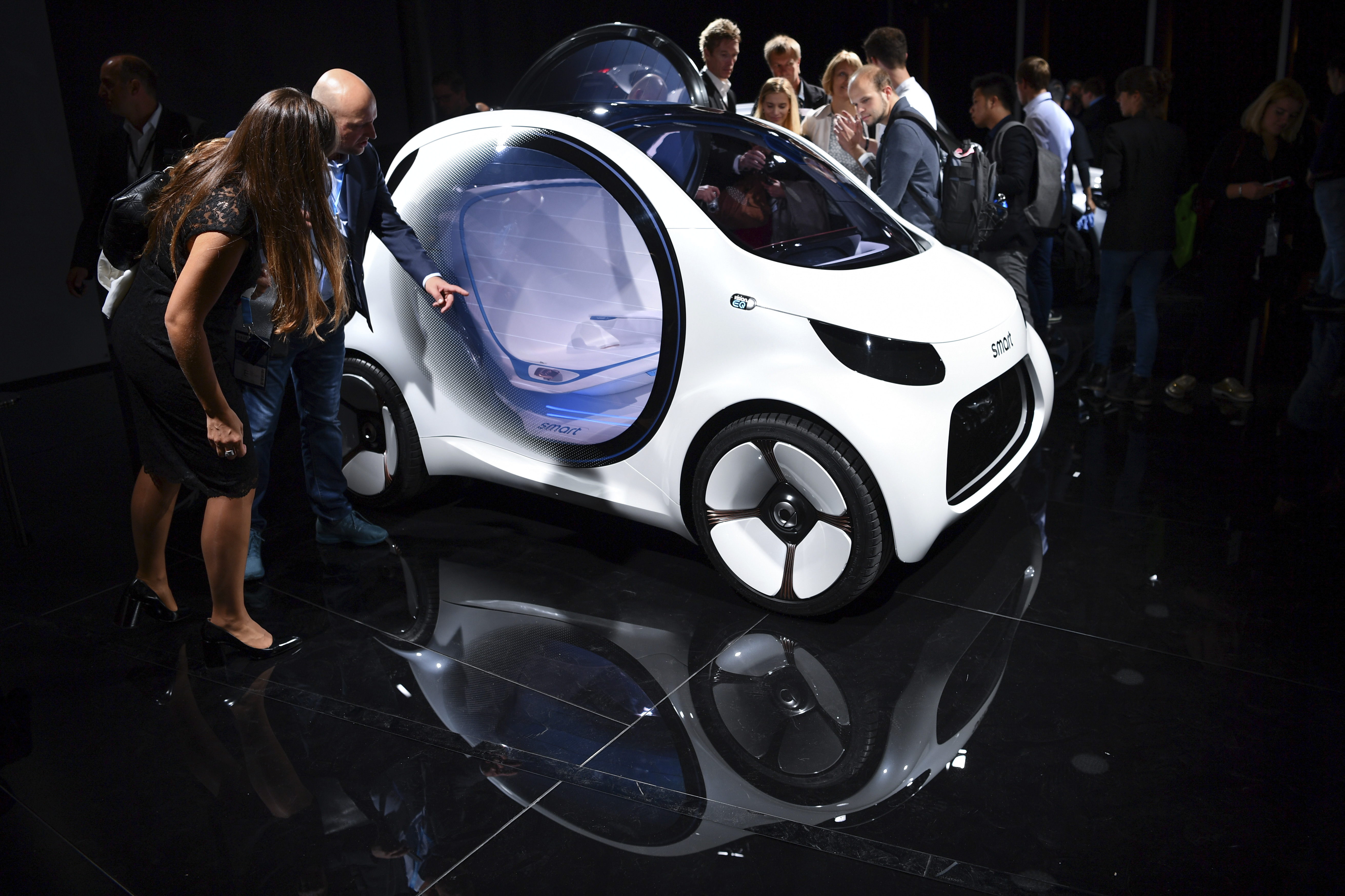 Smart Vision EQ в първия ден на пресата на Международното автомобилно изложение във Франкфур