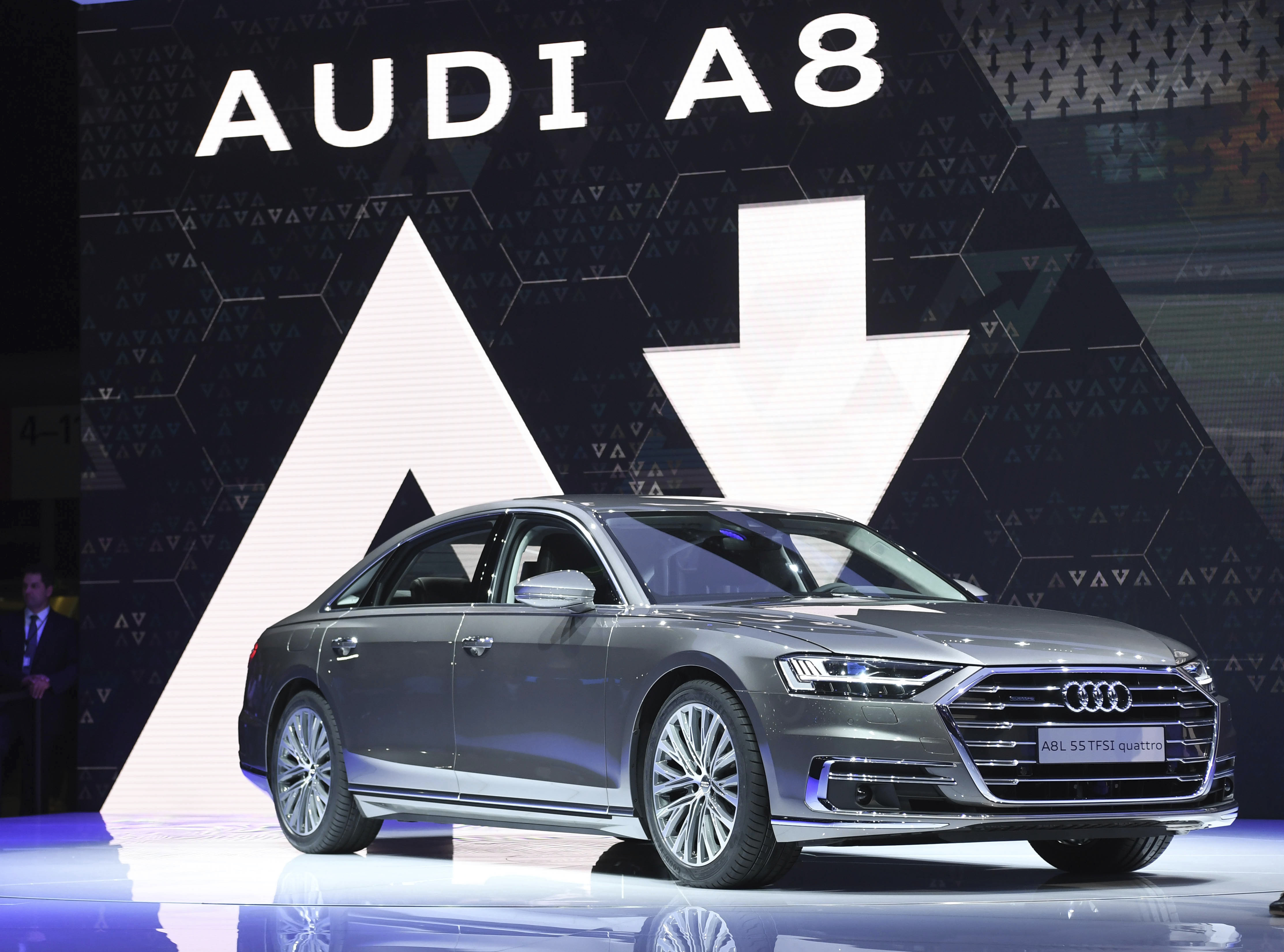 Новият Audi A8 на автомобилното изложение във Франкфурт