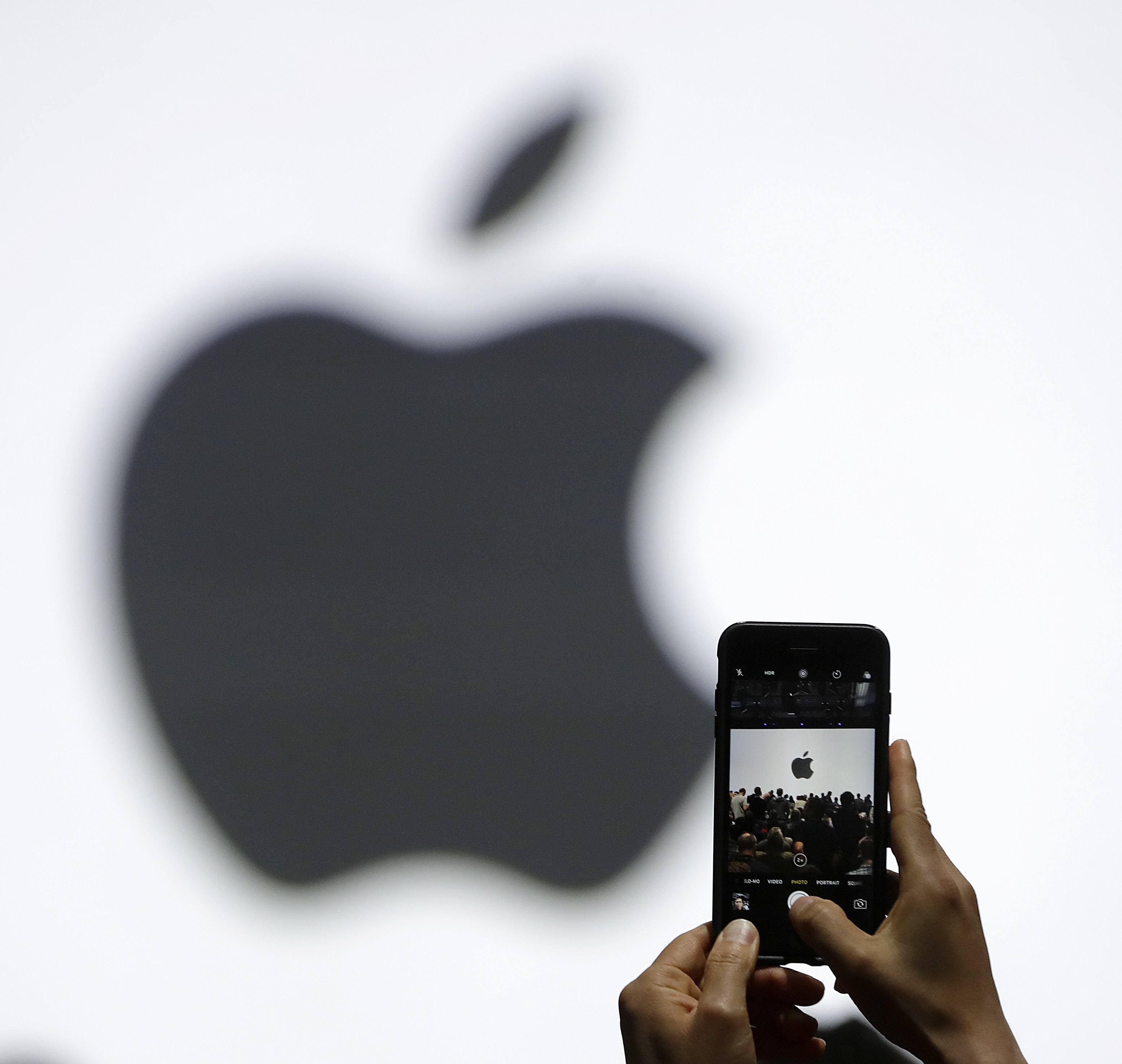Apple мина изцяло на чиста енергия