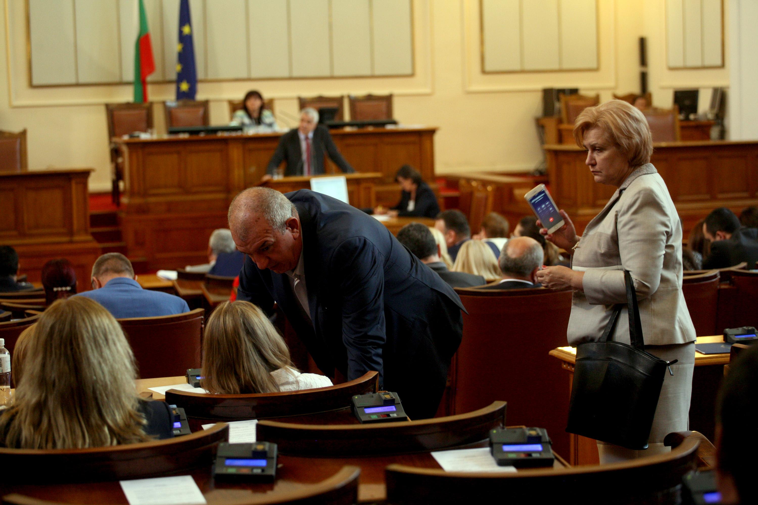 Шефът на бюджетната комисия Менда Стоянова подкрепи законопроекта