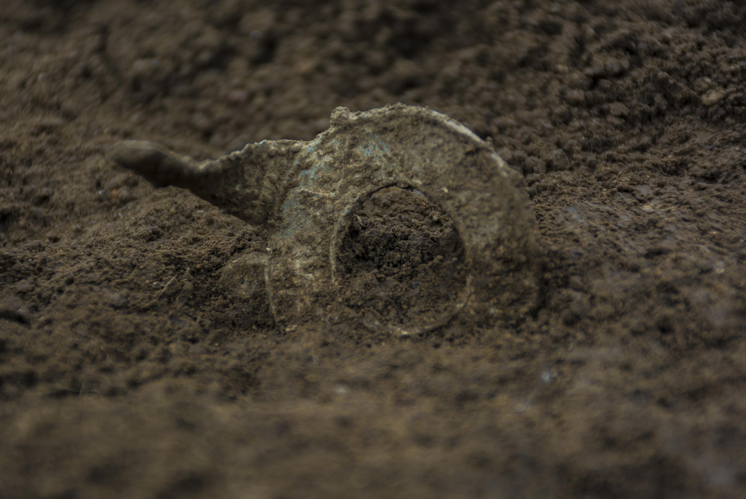 Огледала на 2 хилядолетия откриха археолози край Павликени