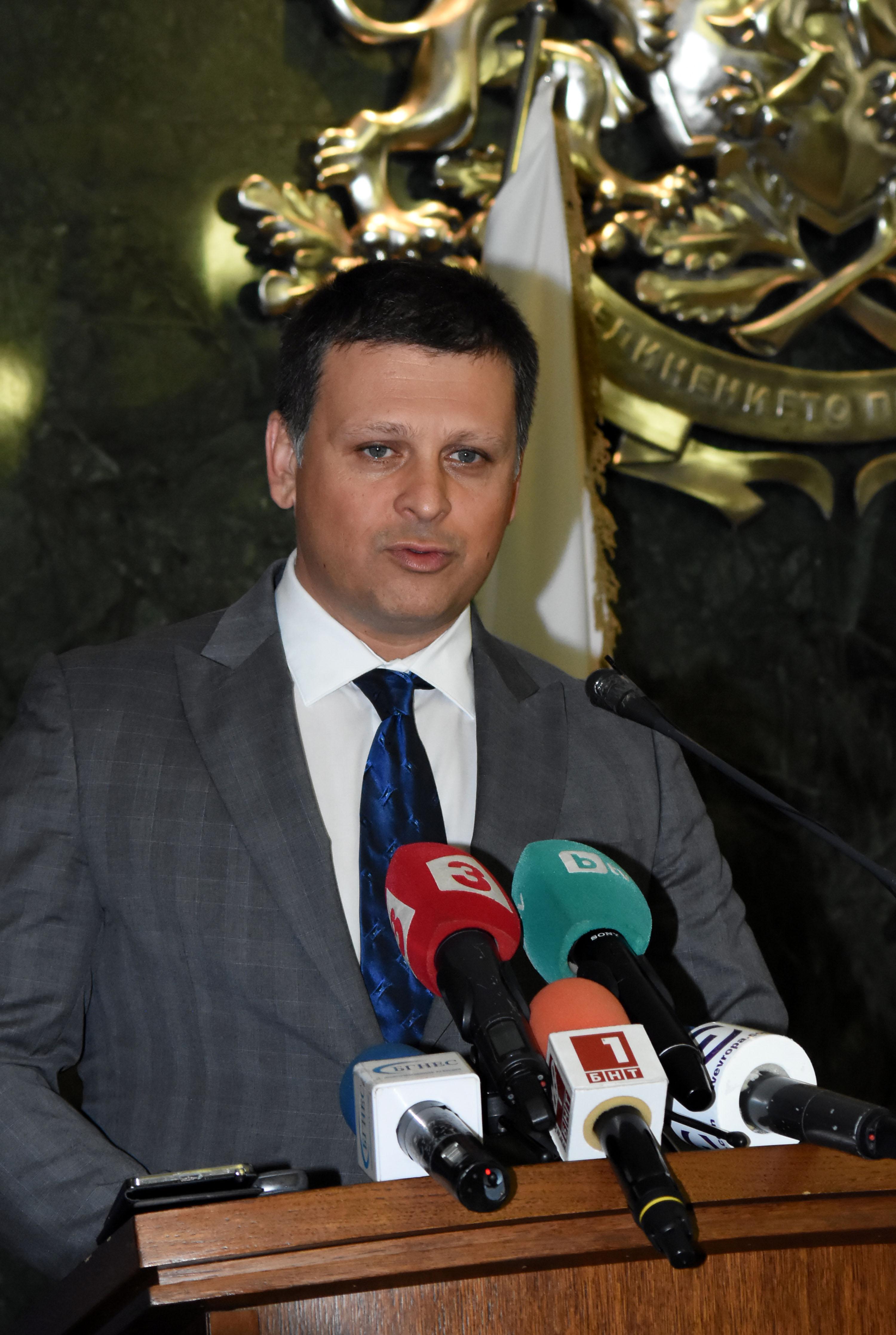 Калоян Топалов изненада със своята оставка като председател на СГС