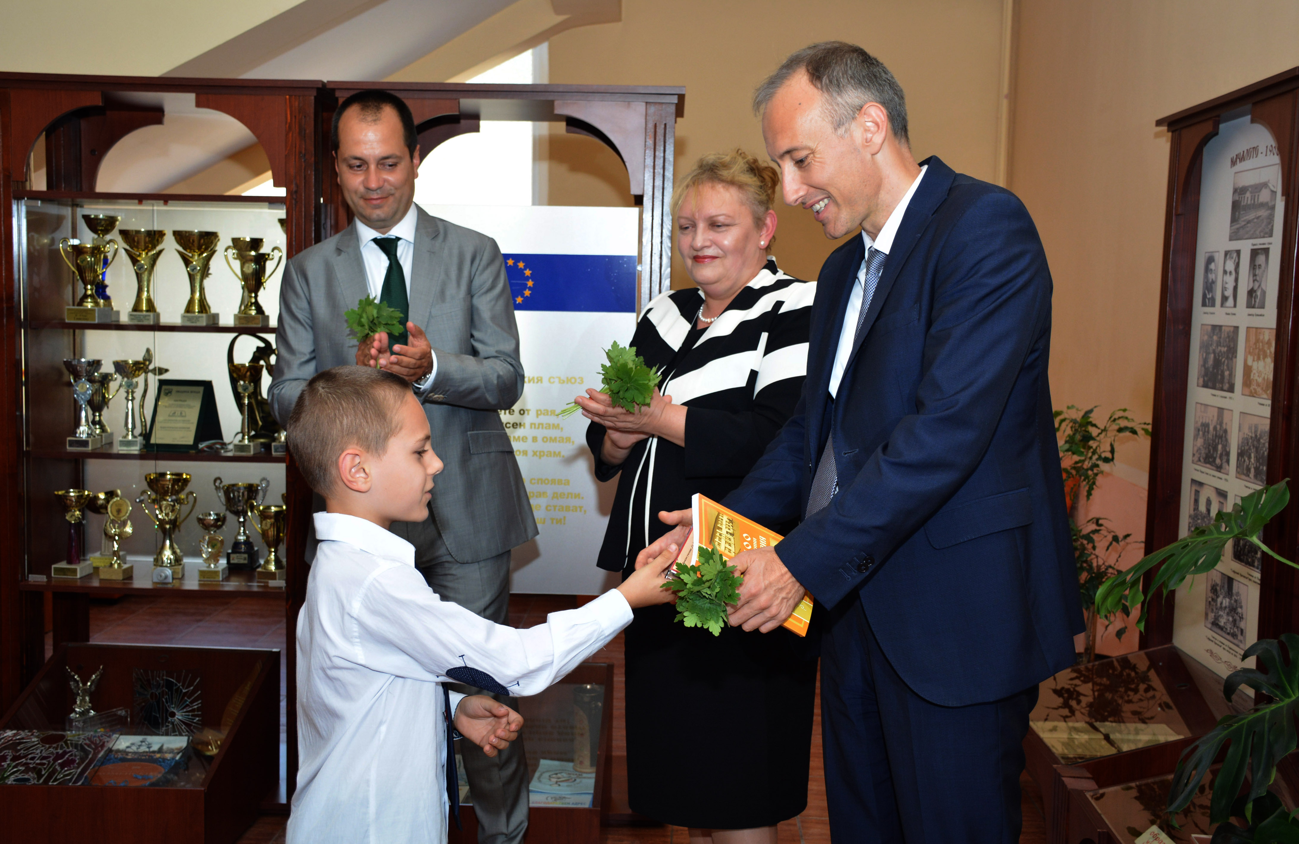 Министърът на образованието и науката Красимир Вълчев във Враца