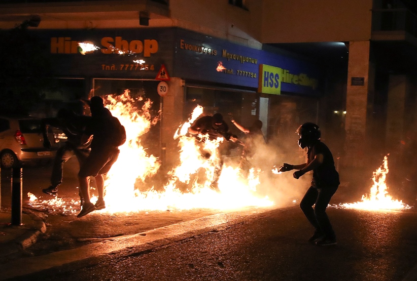Насилие по улиците на Атина (Снимки, Видео)