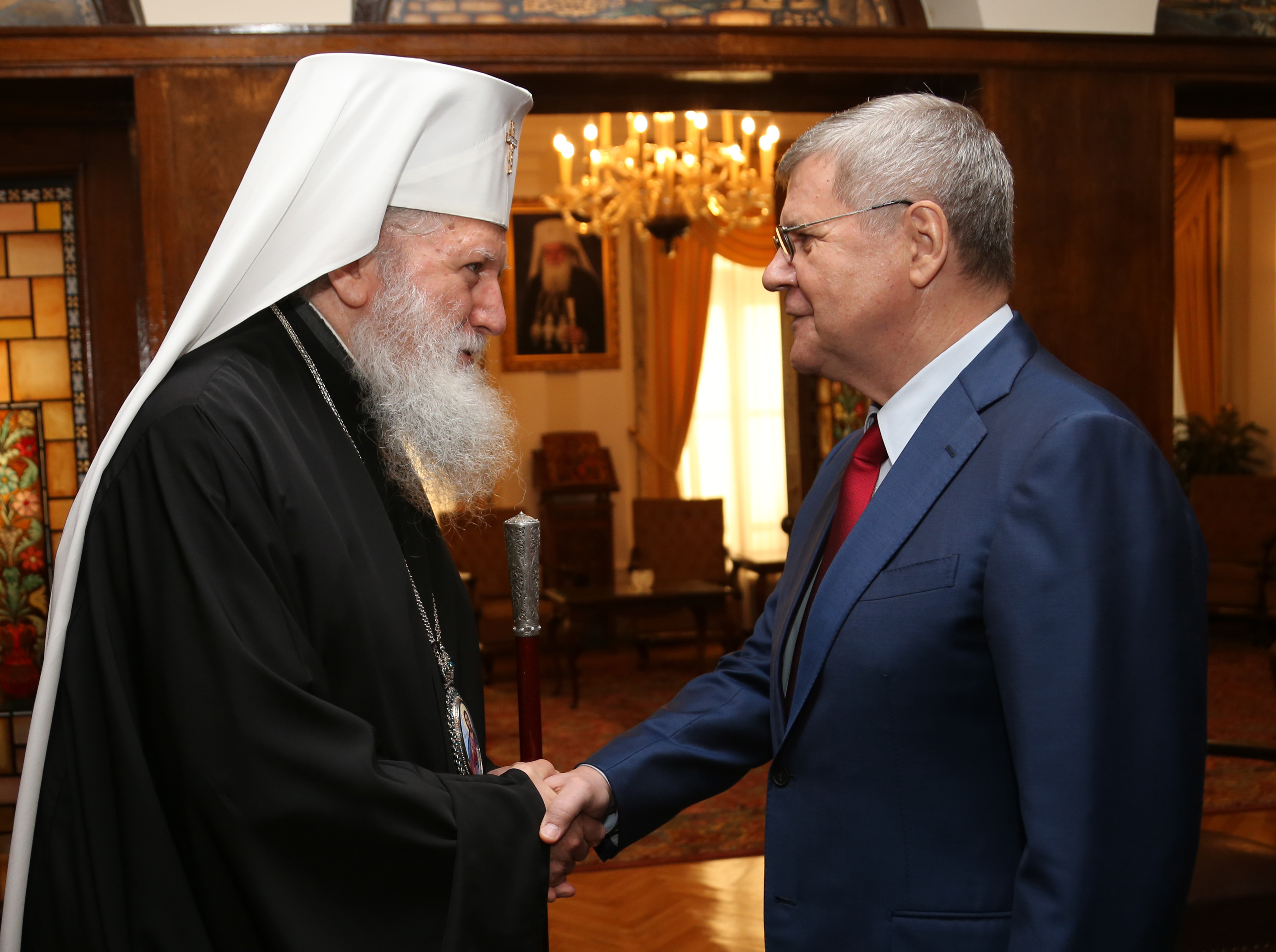Патриарх Неофит се срещна с руския главен прокурор Юрий Чайка в София