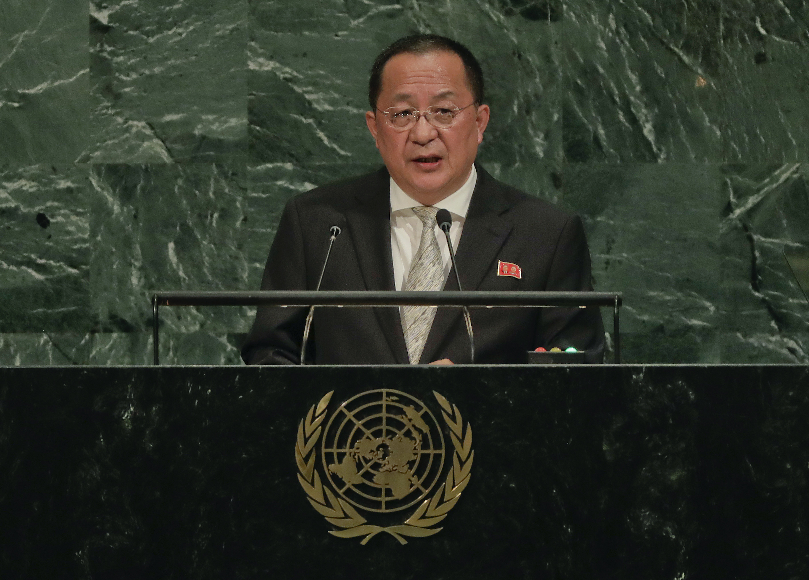 Севернокорейският външен министър И Йон-хо говори пред Общото събрание на ООН