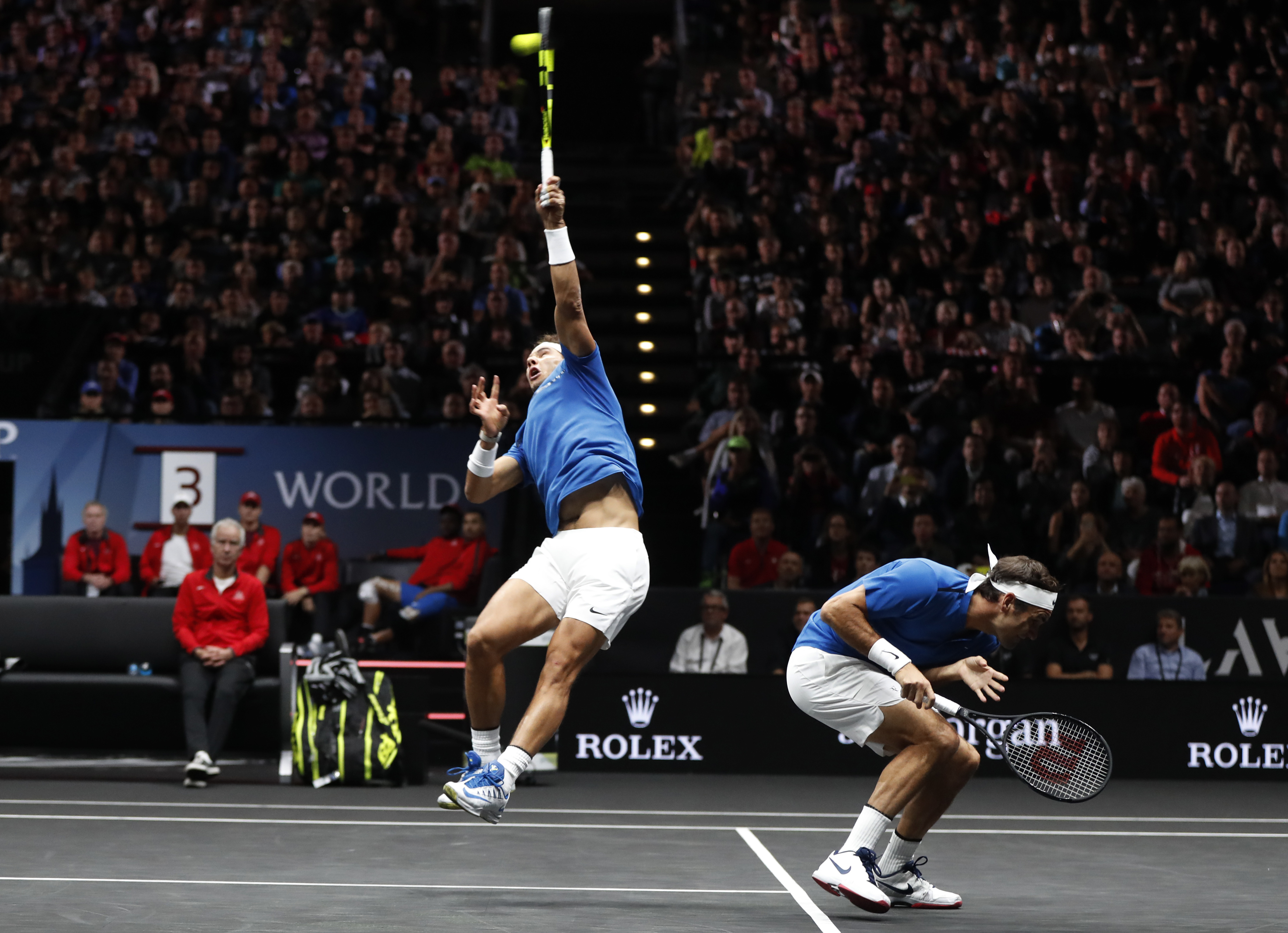 Рафаел Надал и Роджър Федерер спечелиха историческия си първи мач на двойки заедно