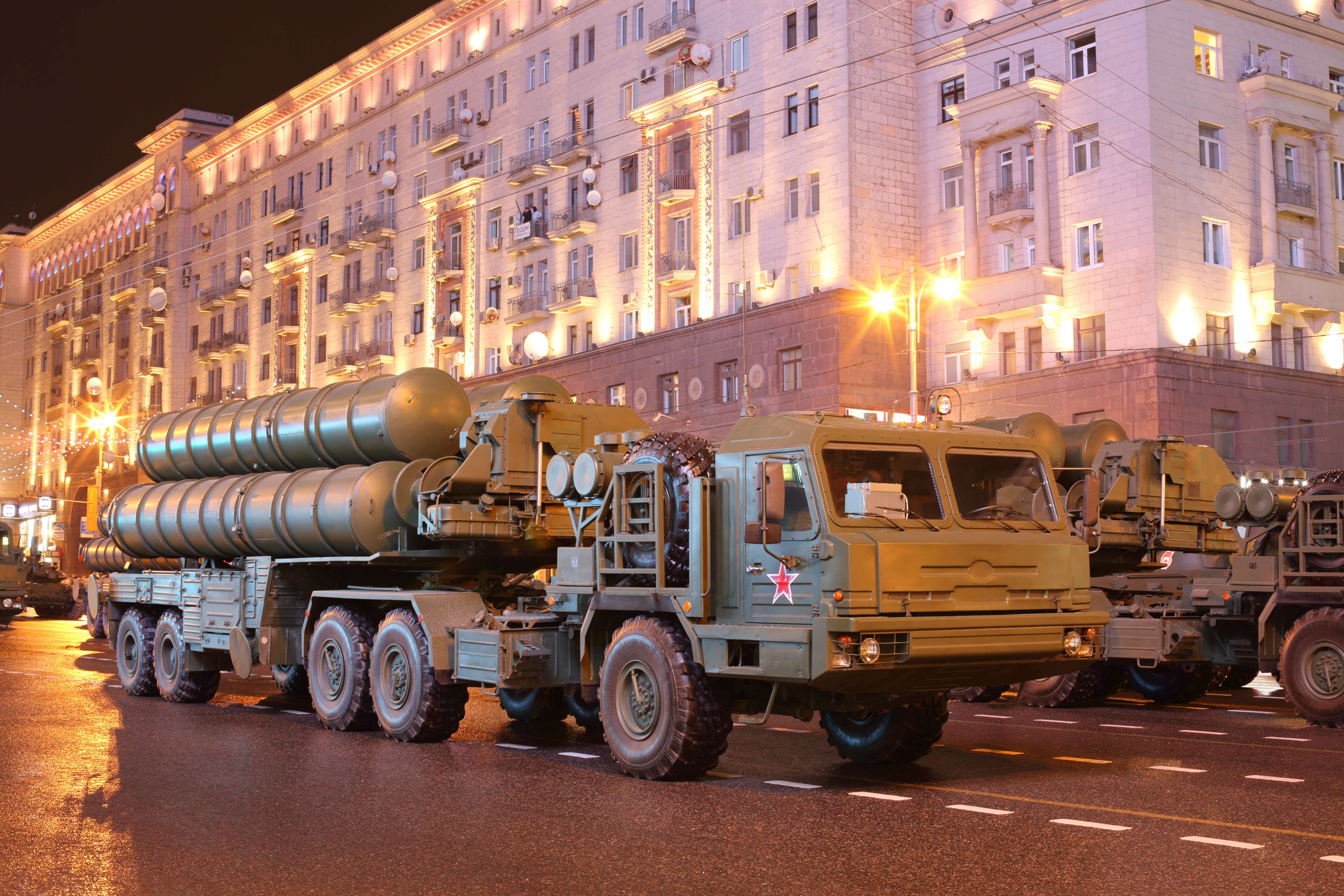 Турция и Русия проведоха дълги и сложни преговори за покупка на зенитните противоракетни системи с голям и среден обхват С-400