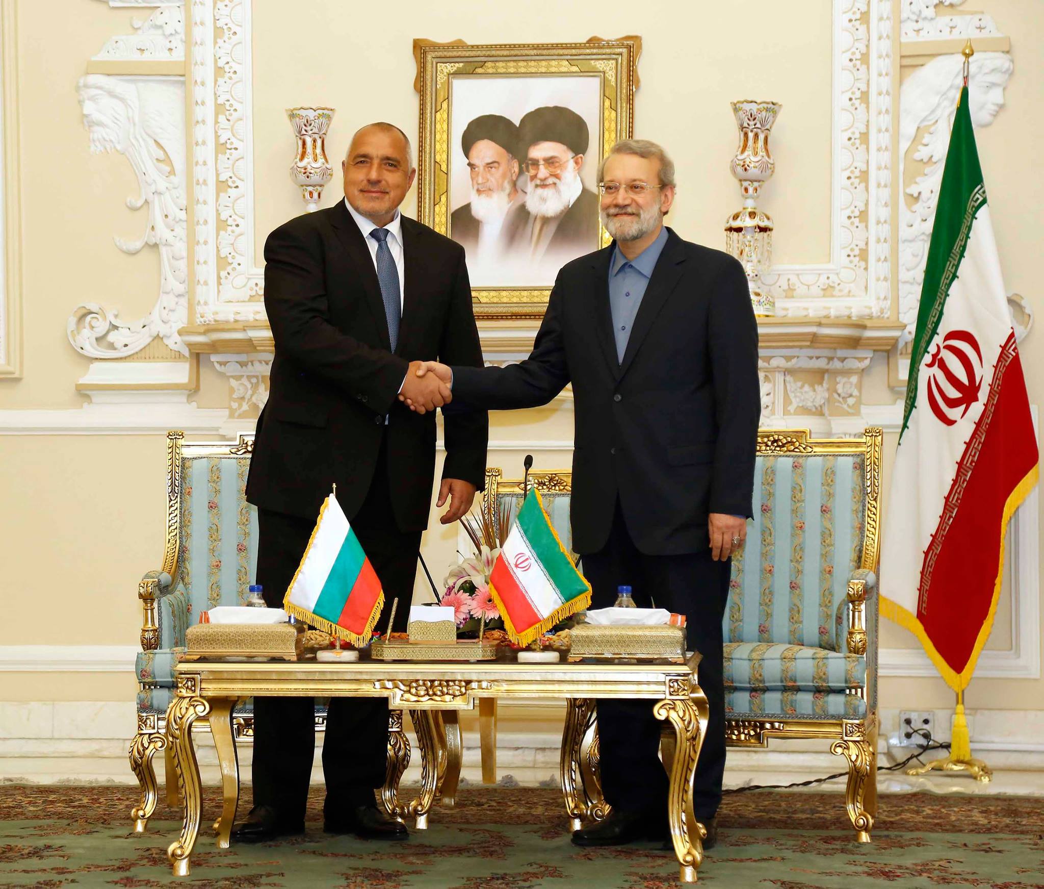Председателят на иранския парламент Али Лариджани разкритикува остро изказването на Тръмп по повод ядреното споразумение със стр