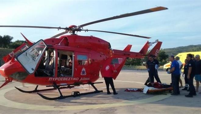 Хеликоптер на Бърза помощ отвежда пострадалия български водолаз от Порто Карас в Солун