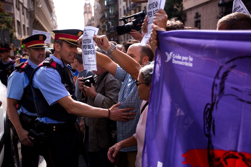 Испанските власти направиха достатъчно, за да дискредитират референдума за независимост на Каталуния