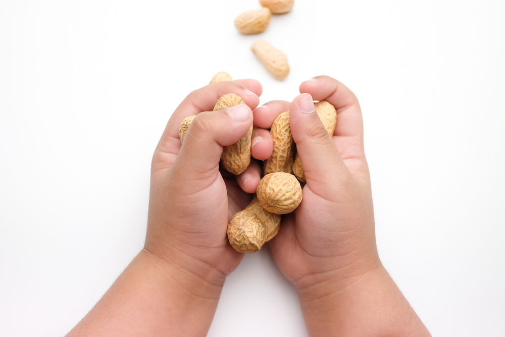 Учени: Захранете децата с фъстъци преди 1 година