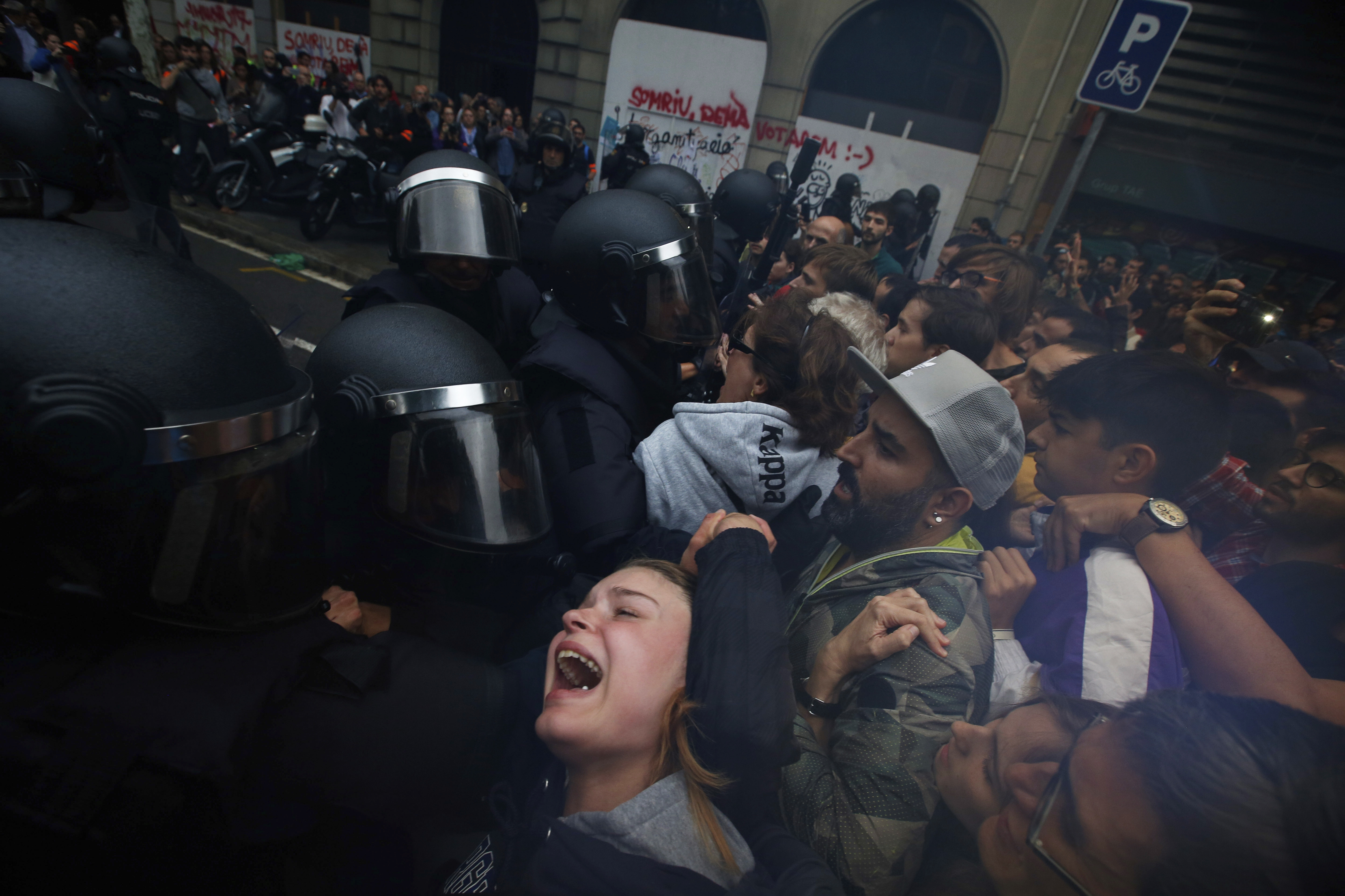 Обща стачка срещу полицейското насилие в Каталуния