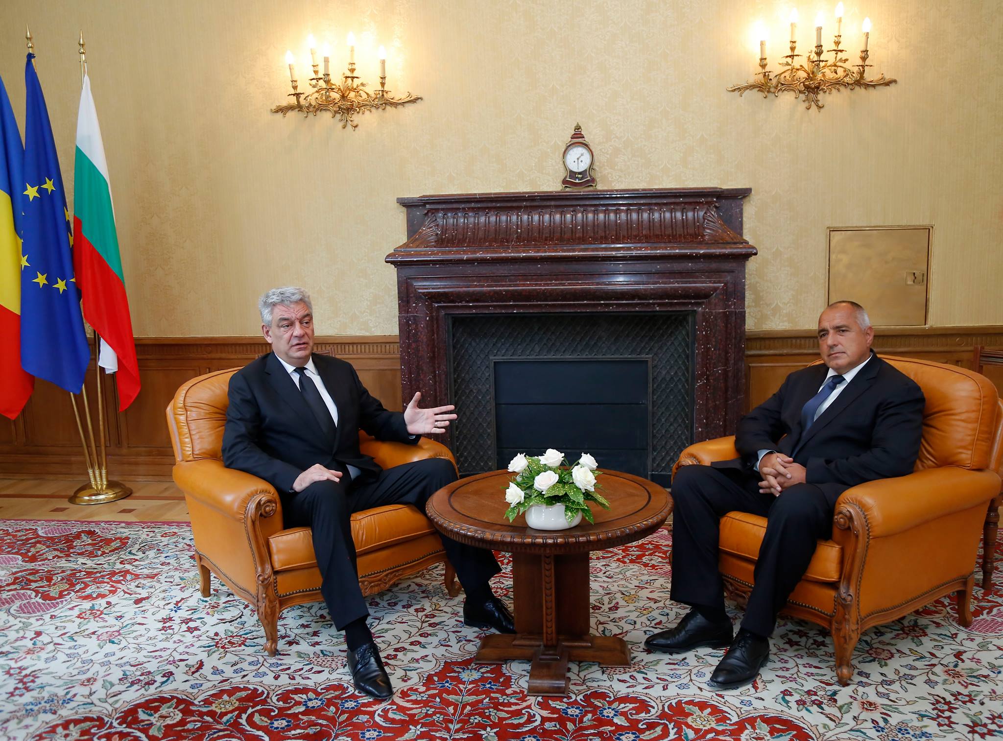 Премиерът Бойко Борисов и румънският му колега Михай Тудосе по време на срещата в Евксиноград