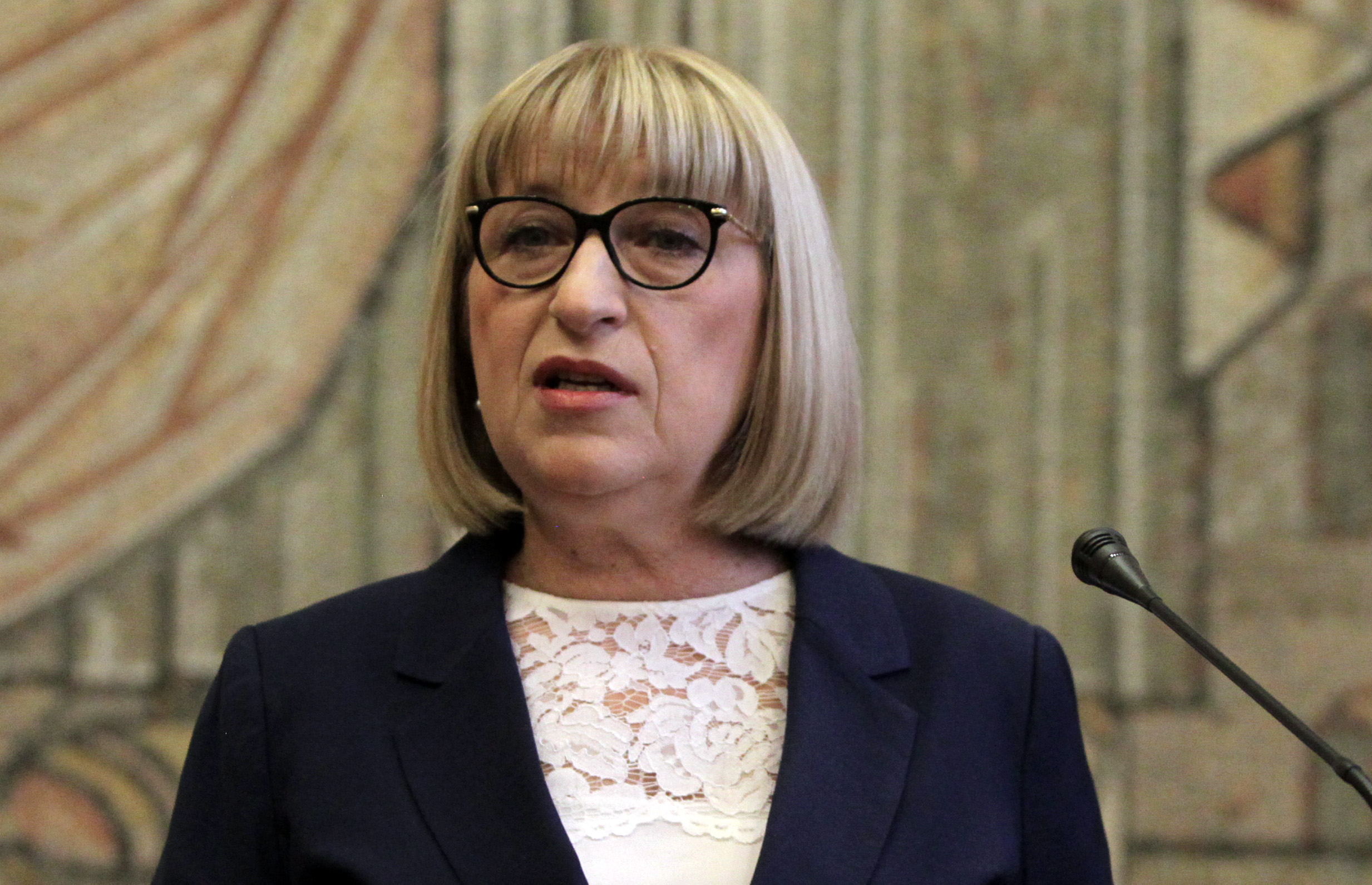 Правосъдният министър Цецка Цачева е спазила сроковете
